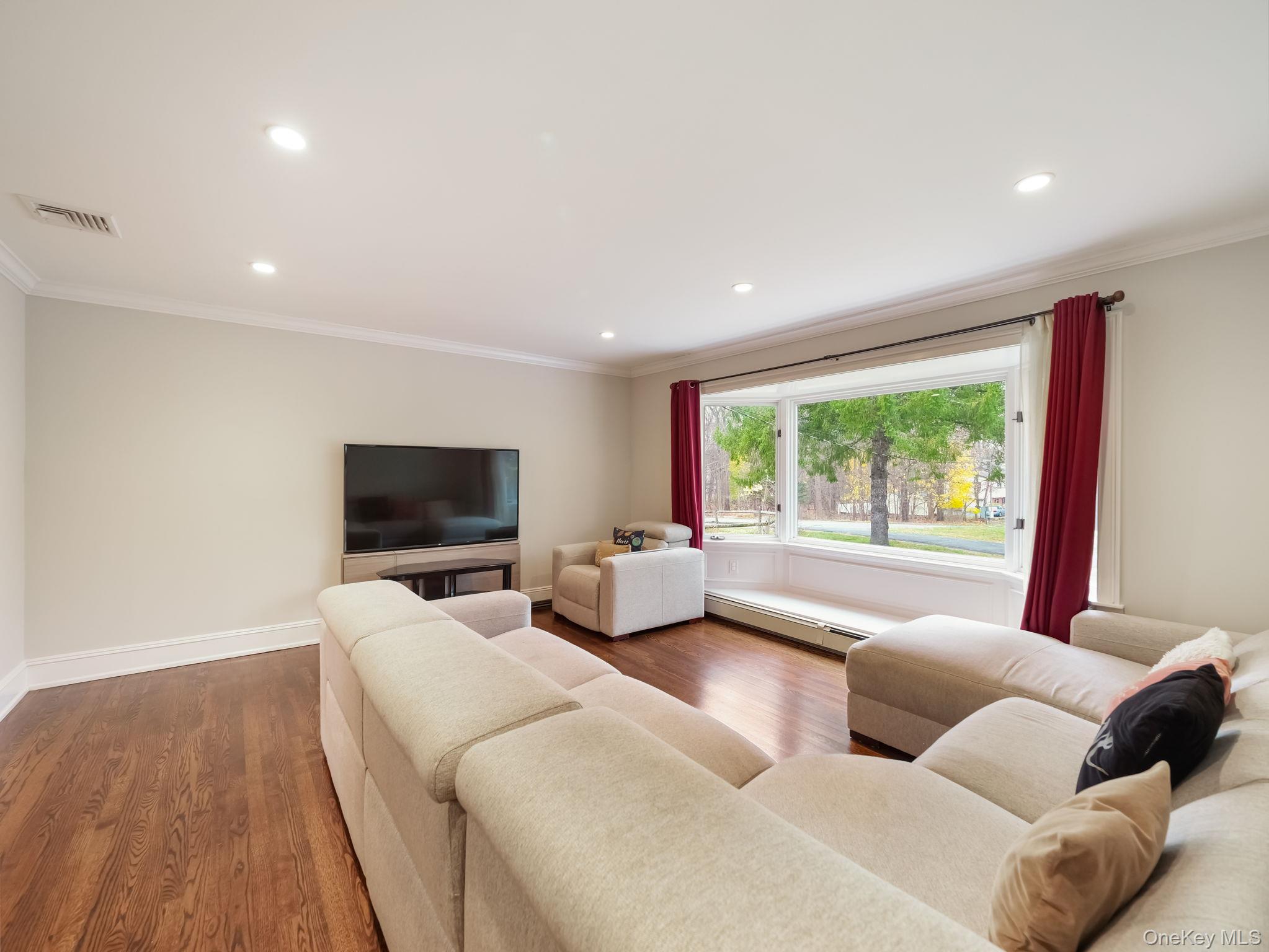 #10 photo, 168 N Lincoln Street, Pearl River , NY 10965