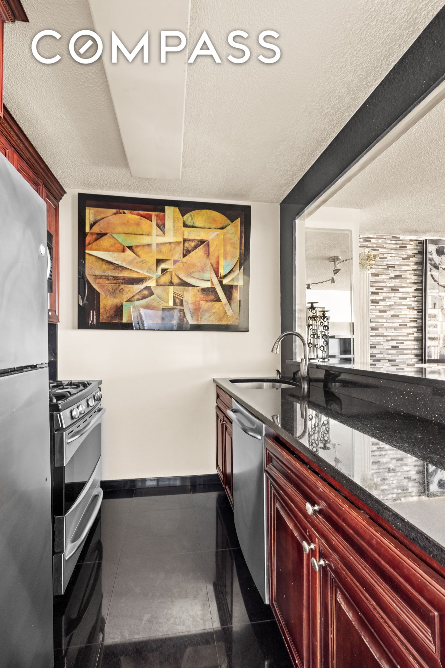 #4 photo, 330 E 38th Street, Murray Hill , NY 10016