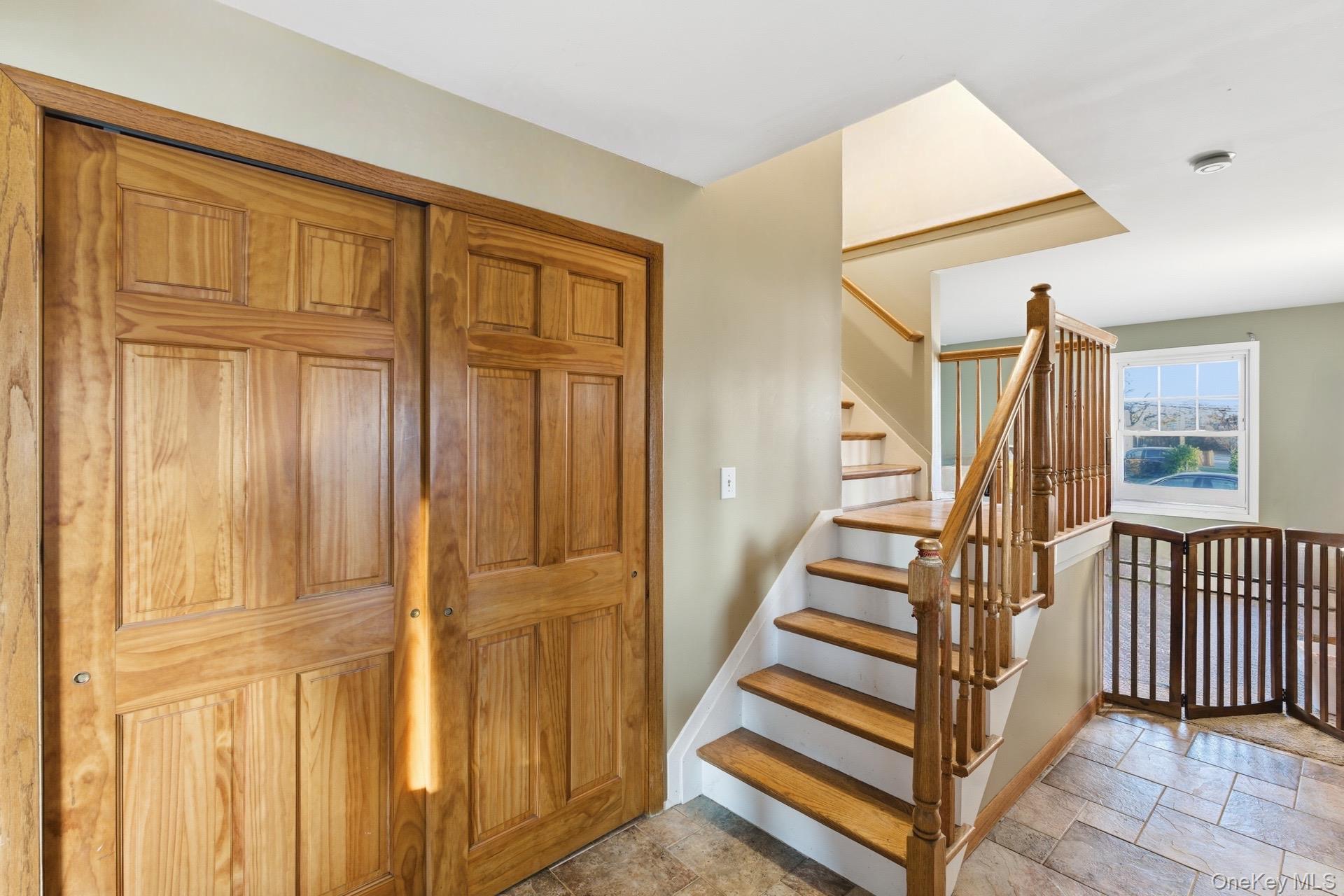 #18 photo, 2011 Orinoco Drive, West Islip , NY 11795