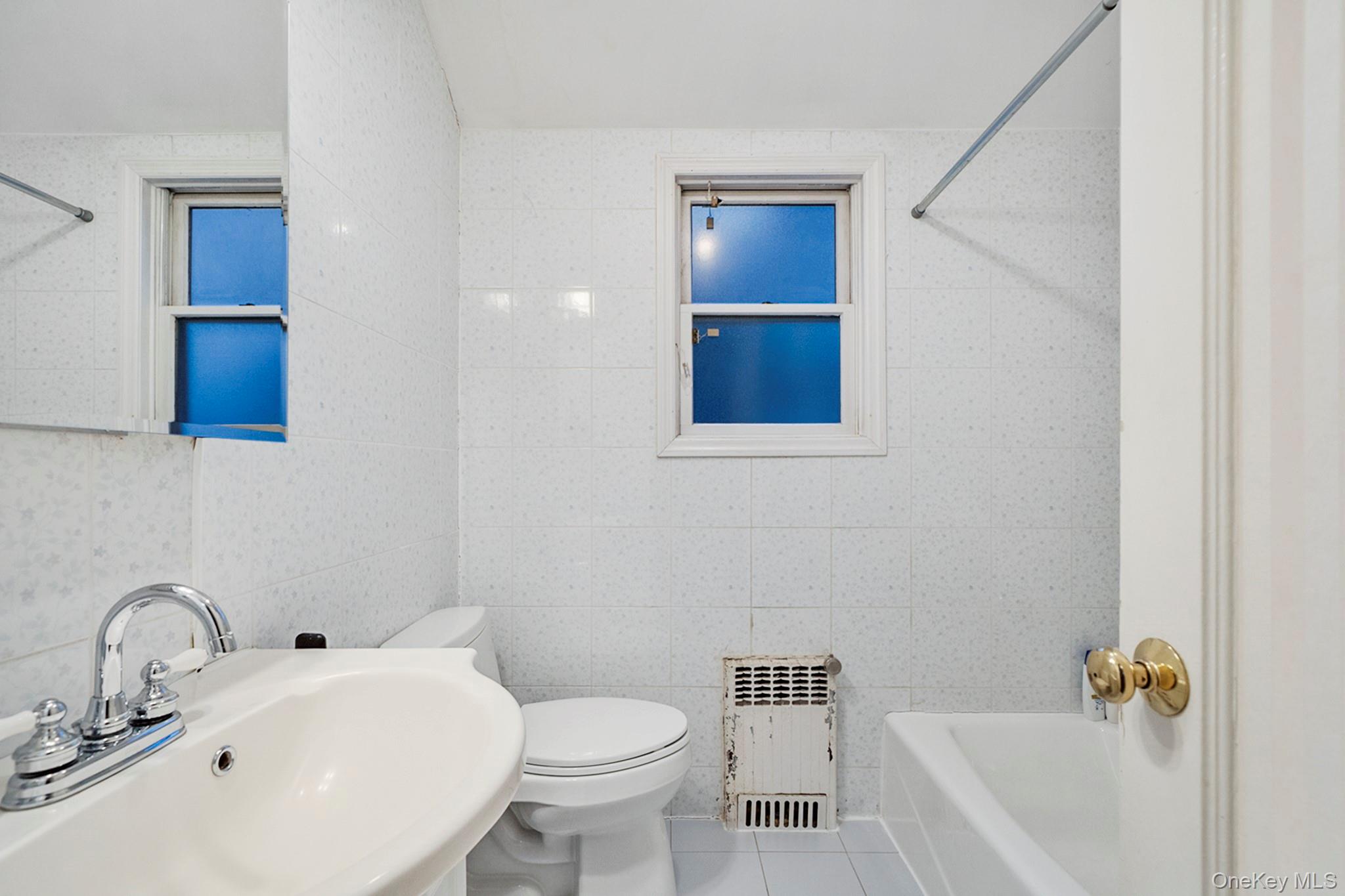 #15 photo, 83-47 Abingdon Road, Kew Gardens , NY 11415