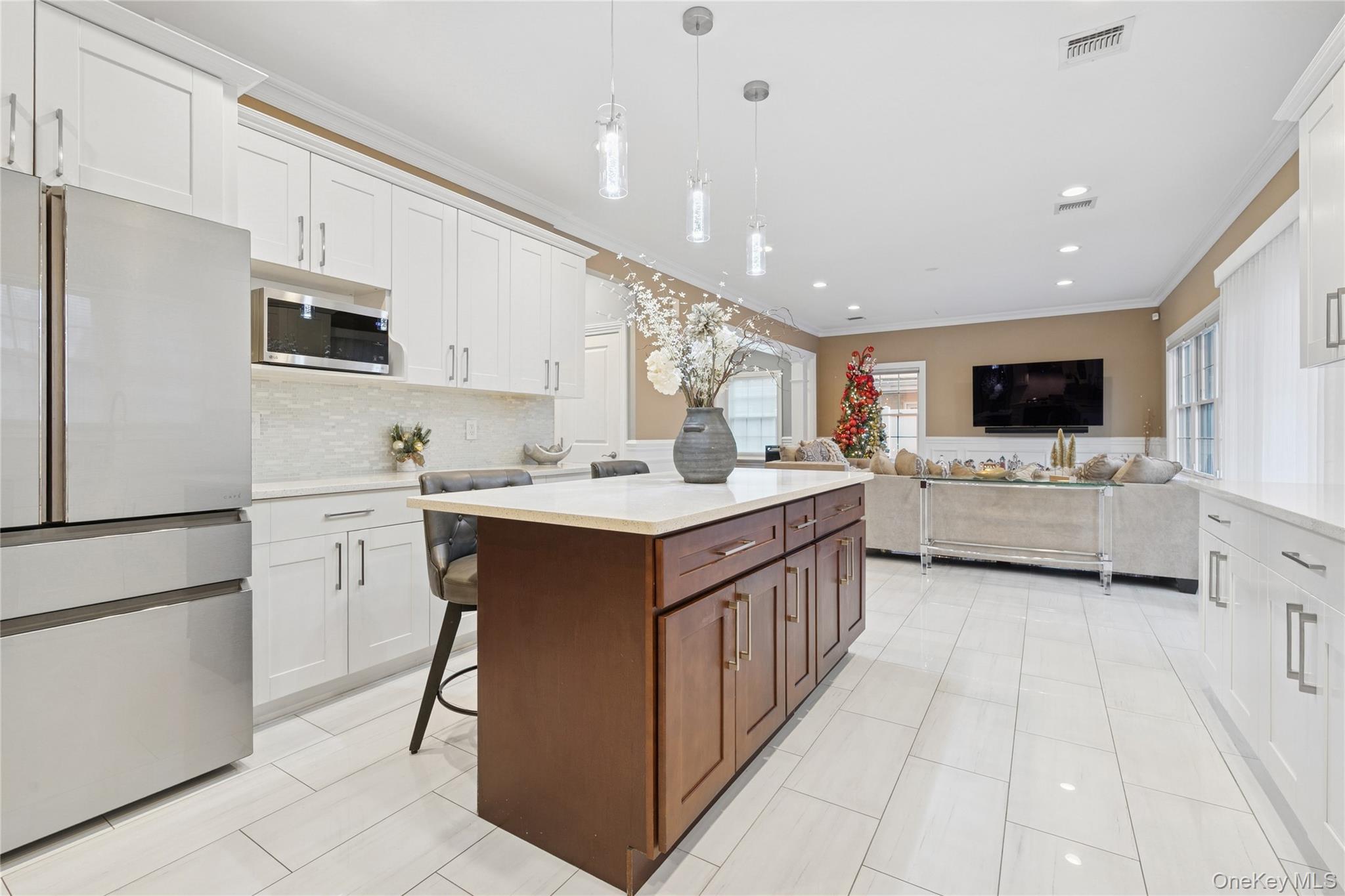 #13 photo, 5 Vernon Street, Plainview , NY 11803