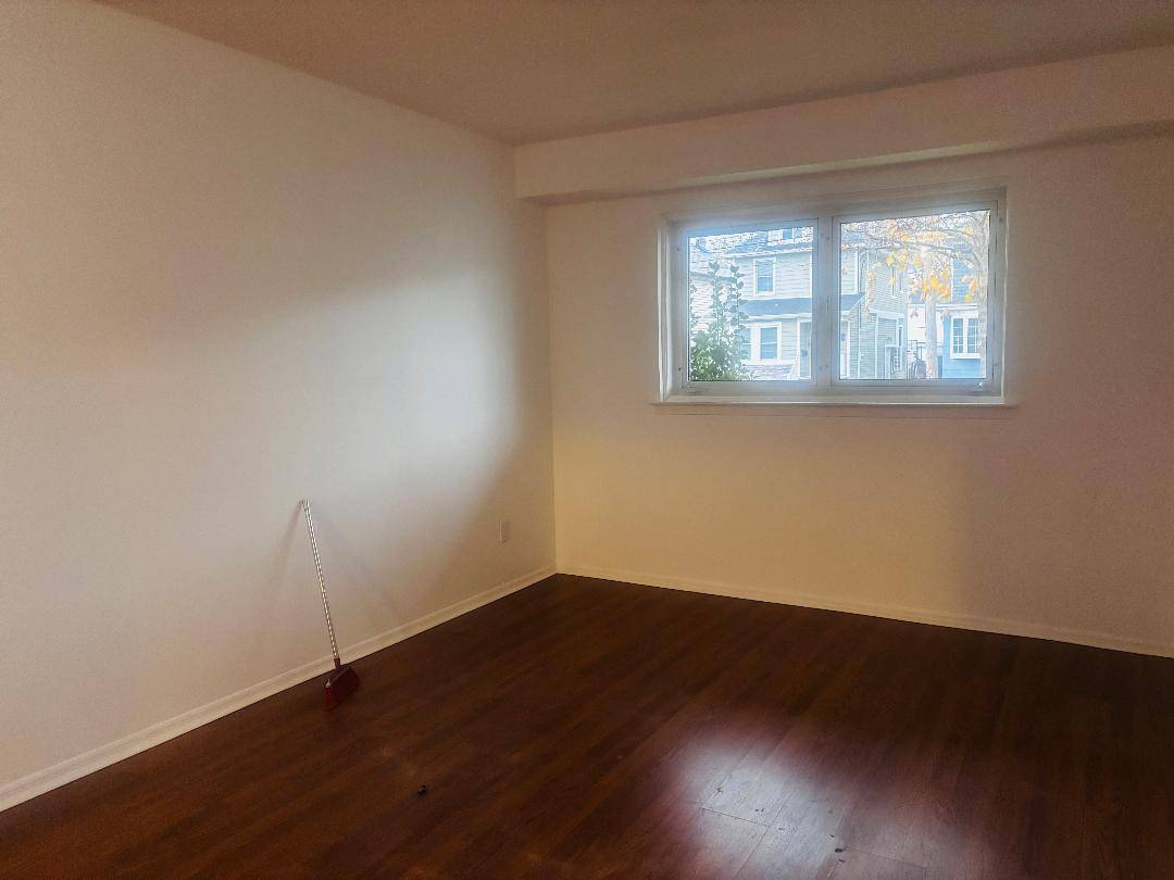 #8 photo, 134  Woodbine Avenue, #2, Staten Island , NY 10314