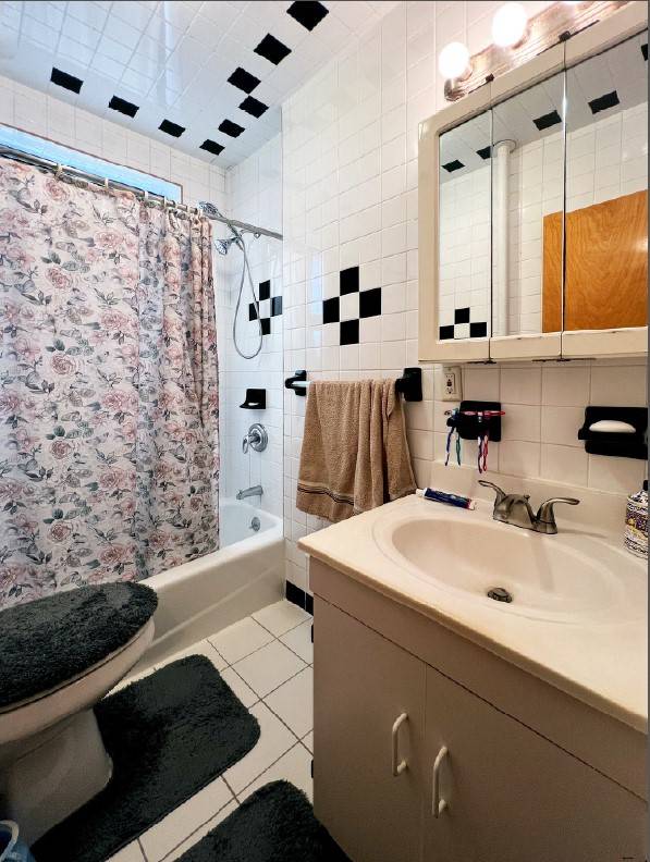 #13 photo, 1463 East 3rd Street, Midwood , NY 11230