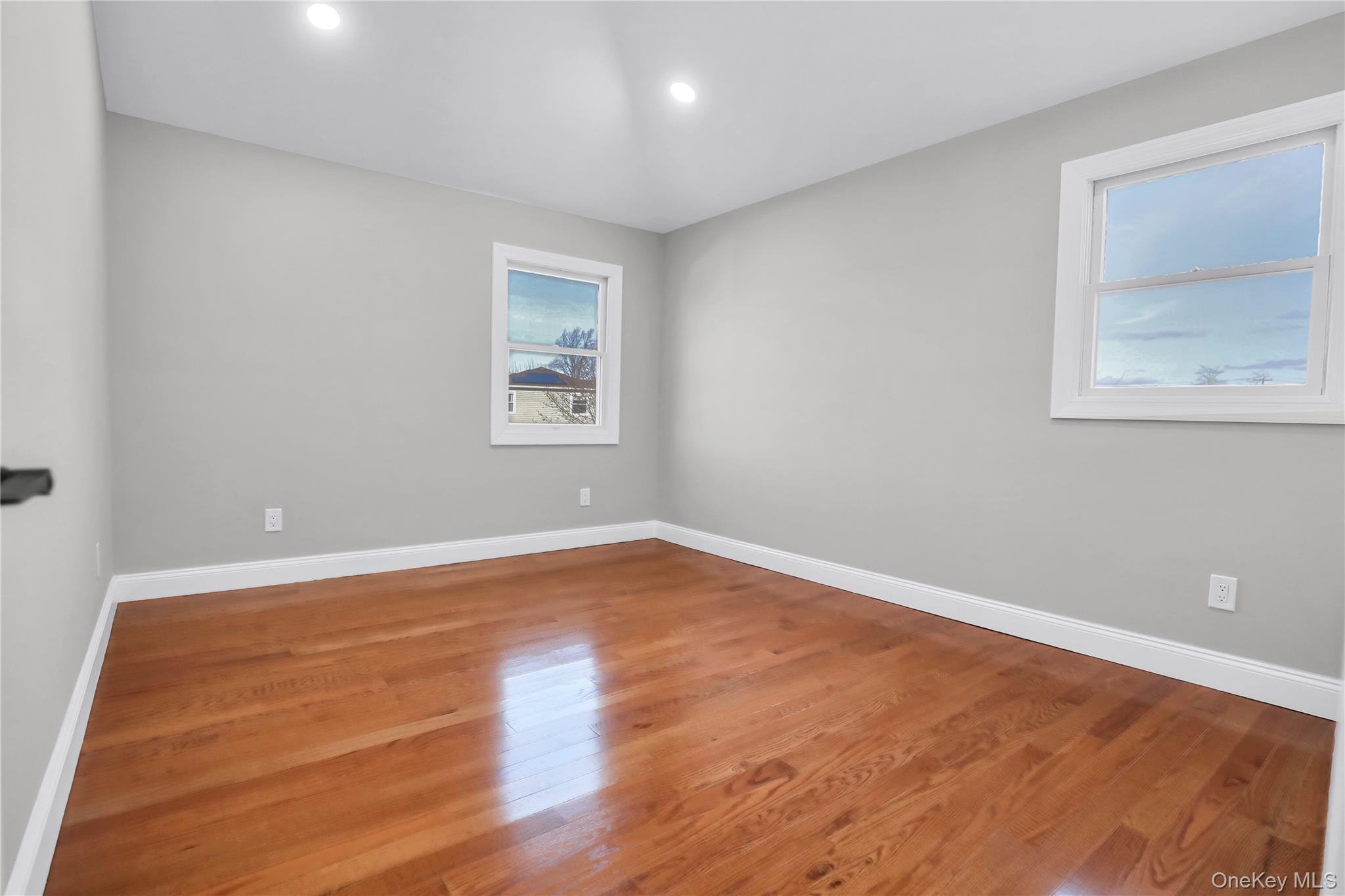 #16 photo, 2 Walnut Drive, Syosset , NY 11791