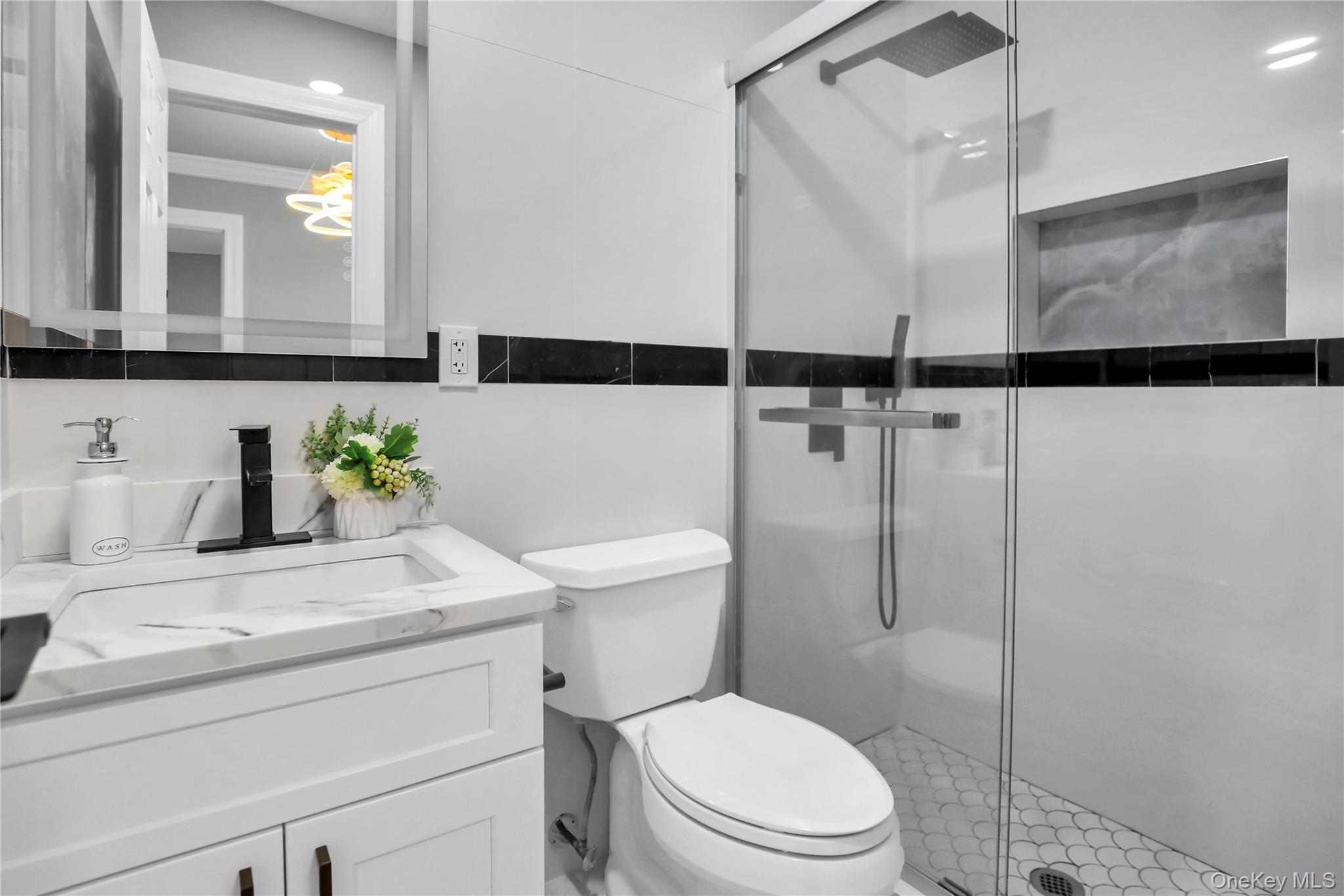 #18 photo, 2 Walnut Drive, Syosset , NY 11791