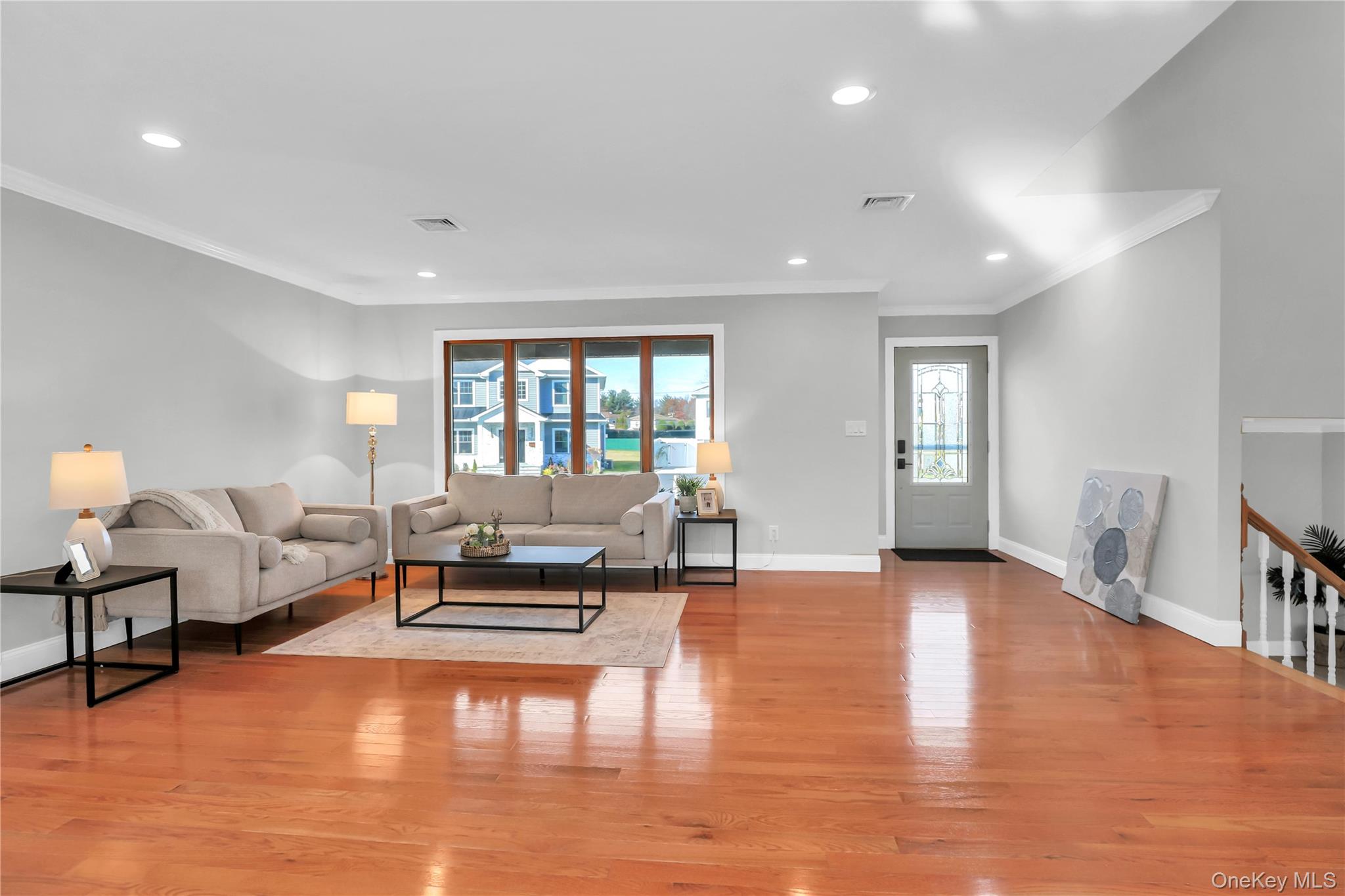 #3 photo, 2 Walnut Drive, Syosset , NY 11791