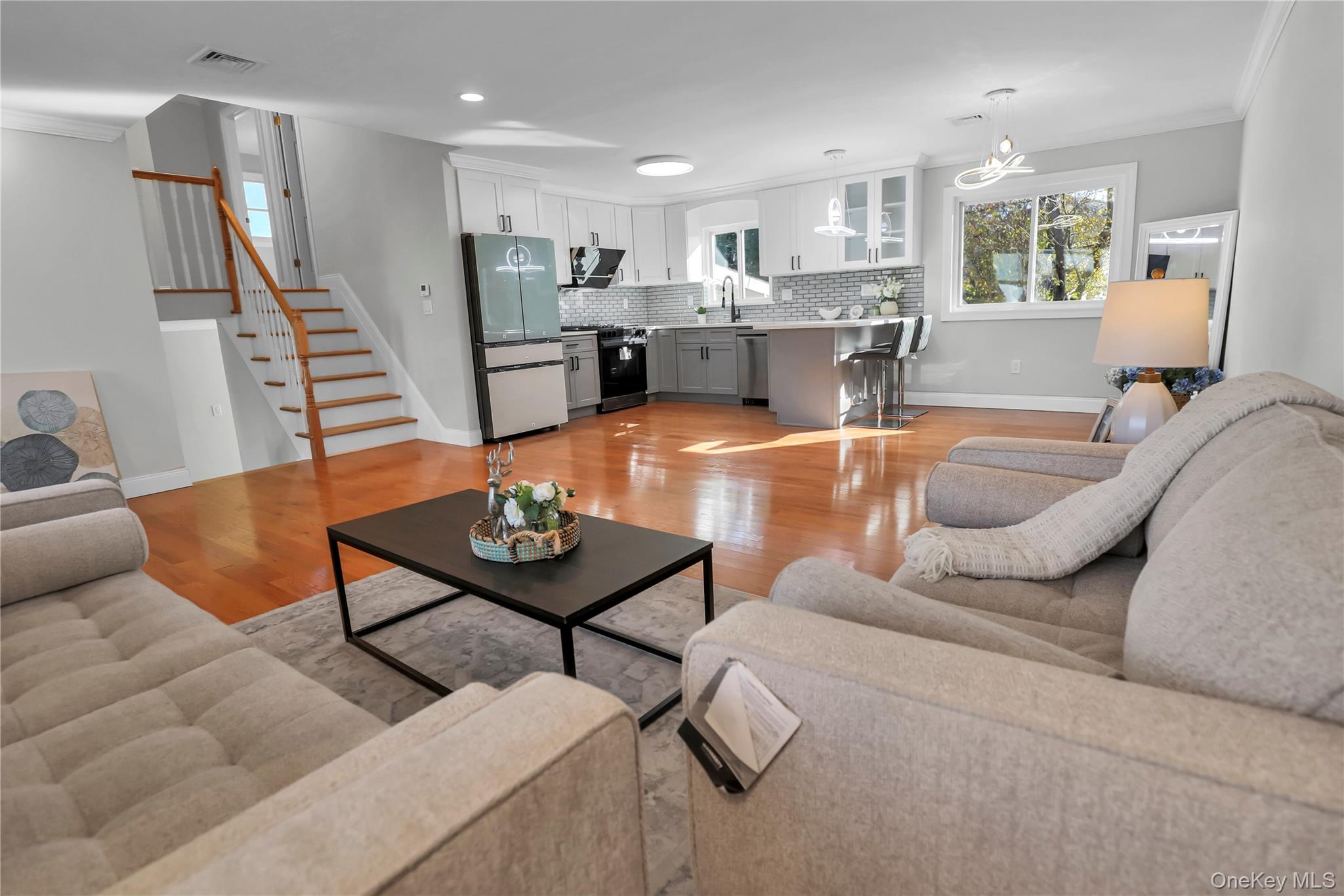 #5 photo, 2 Walnut Drive, Syosset , NY 11791