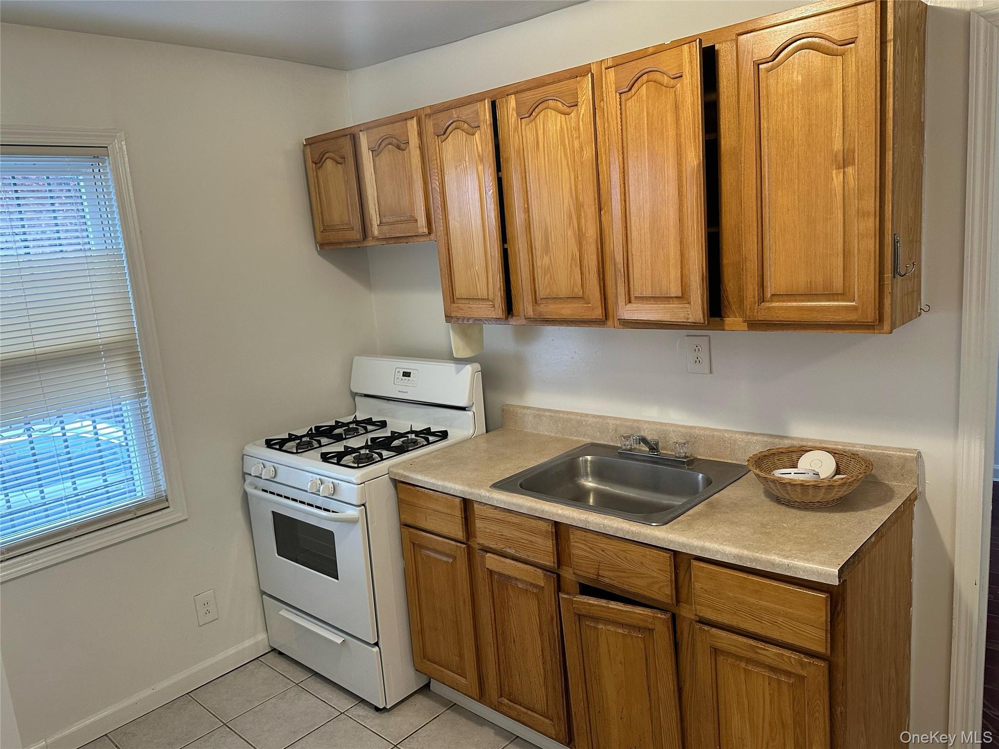 #13 photo, 10709 156th Street, Jamaica , NY 11433