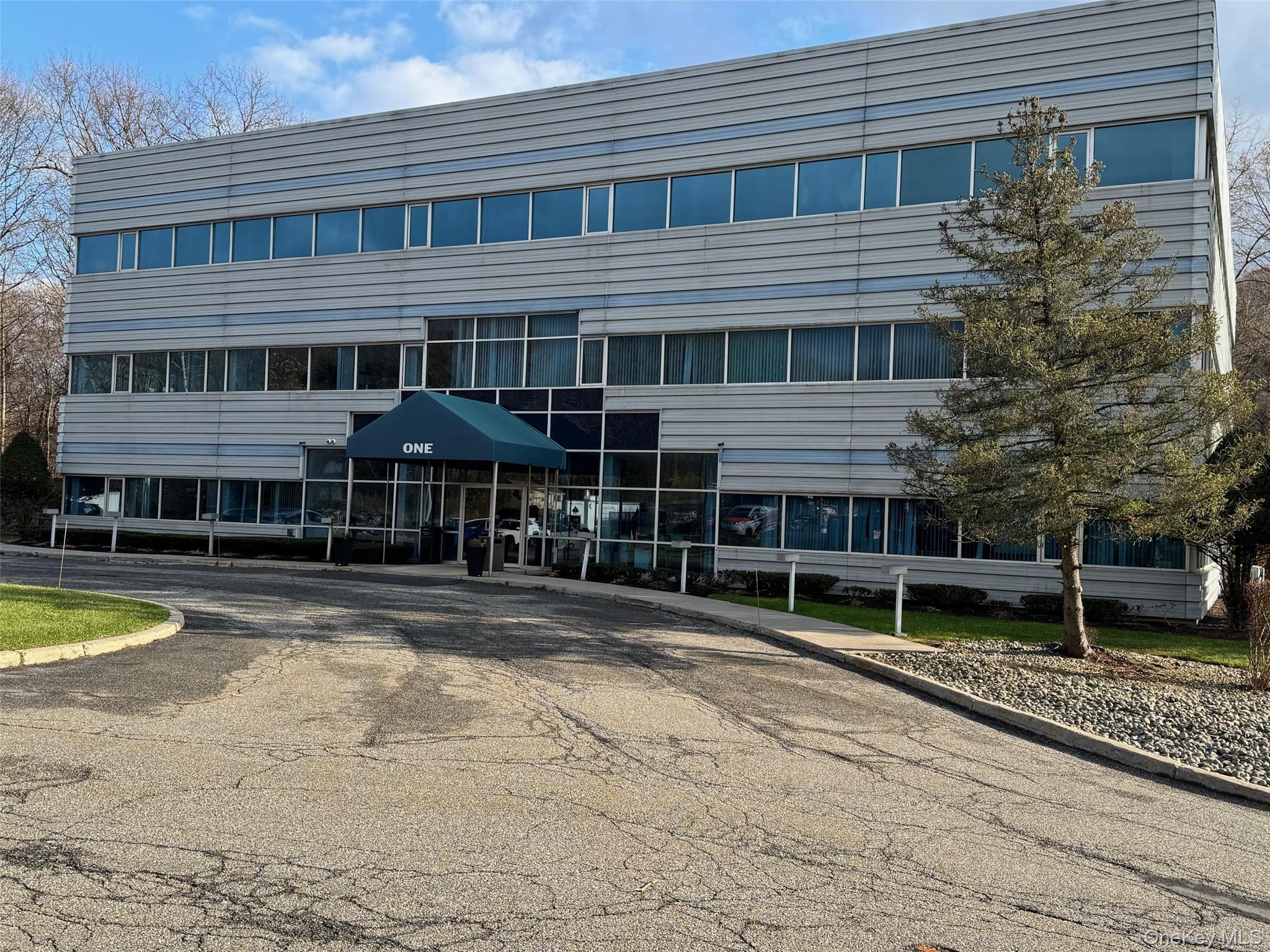 #4 photo, 1 Corwin Court, Newburgh , NY 12550