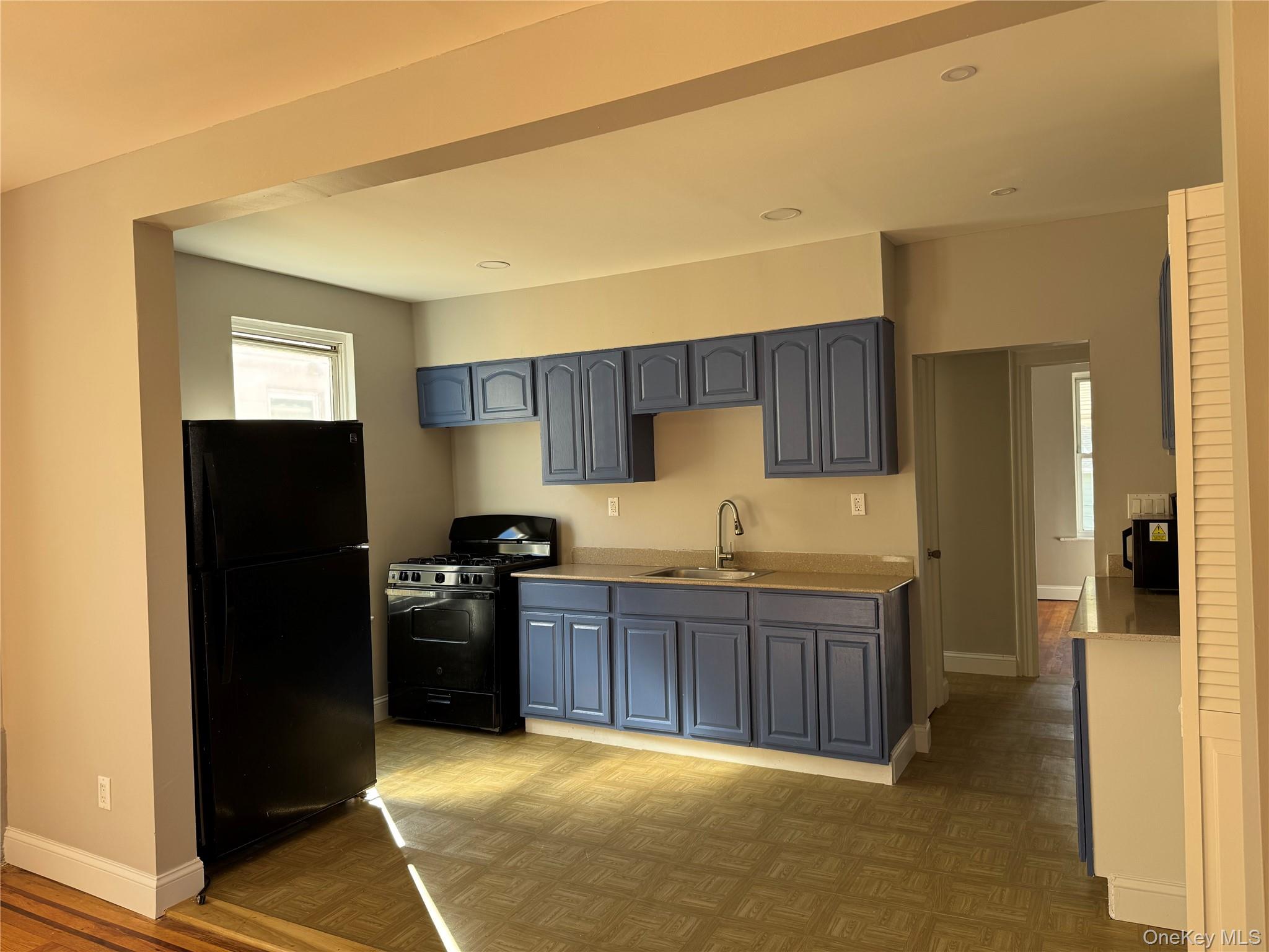 #5 photo, 4229 Grace Avenue, Bronx , NY 10466