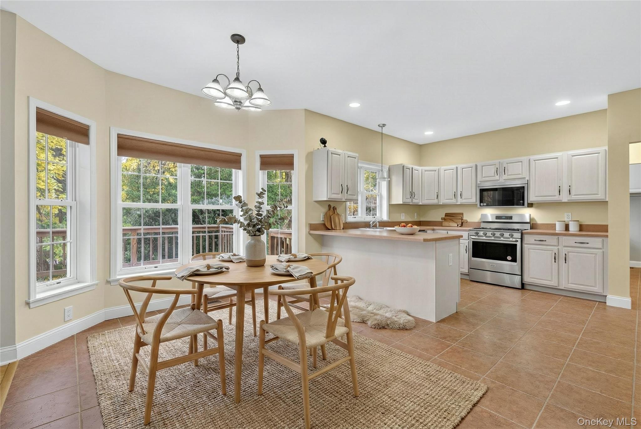 #11 photo, 9 Exeter Circle, Beacon , NY 12508