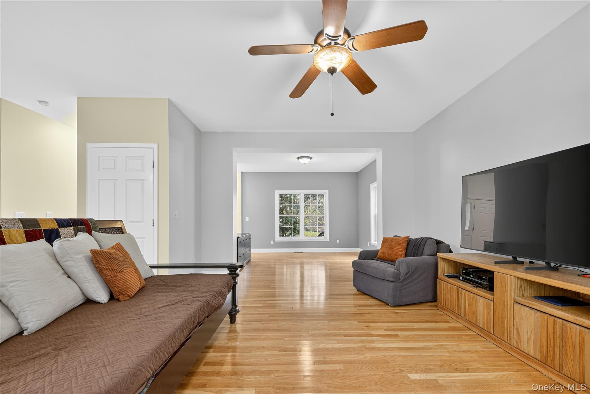 #8 photo, 9 Exeter Circle, Beacon , NY 12508