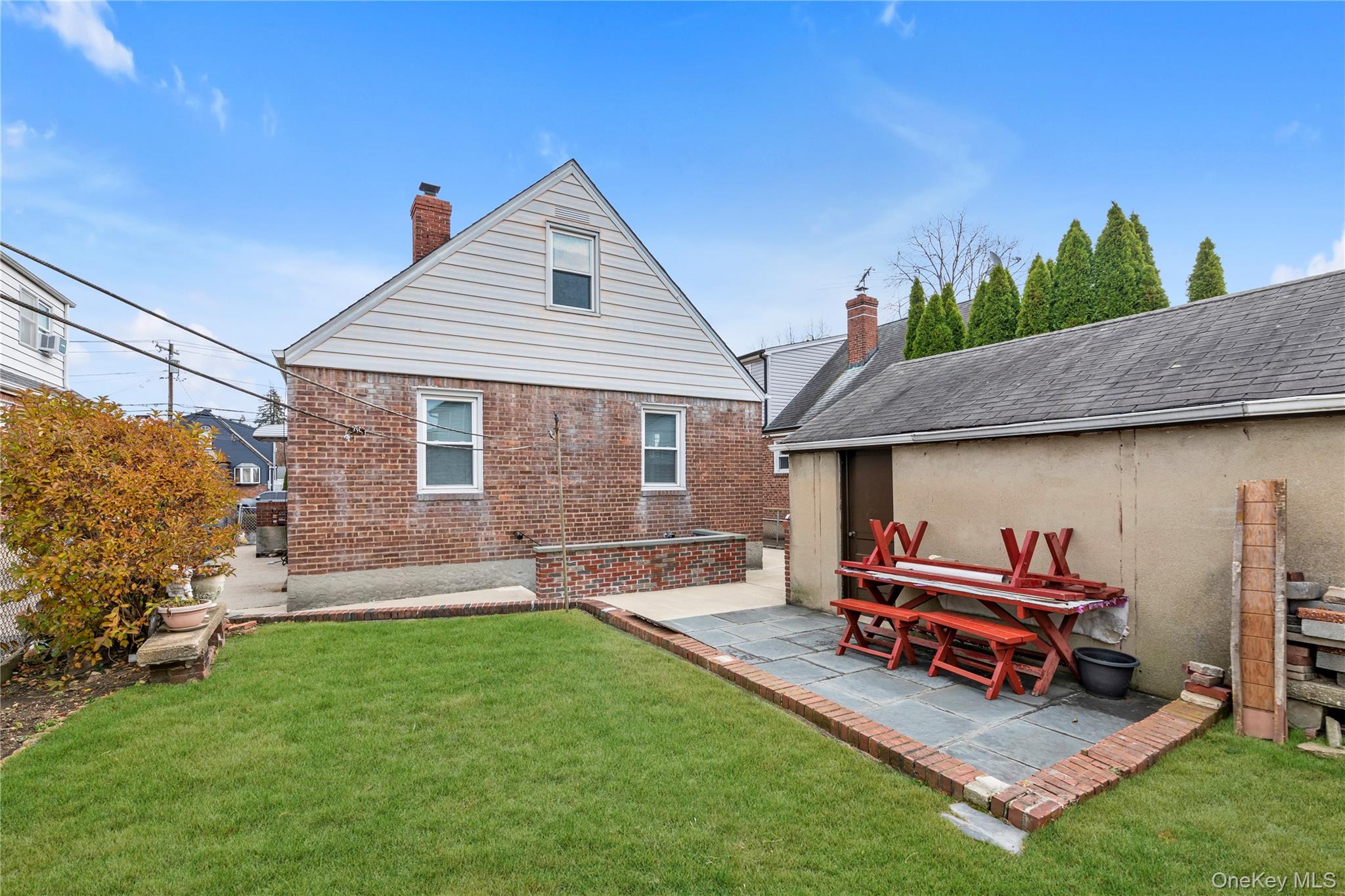 #20 photo, 215 Sheridan Boulevard, Mineola , NY 11501