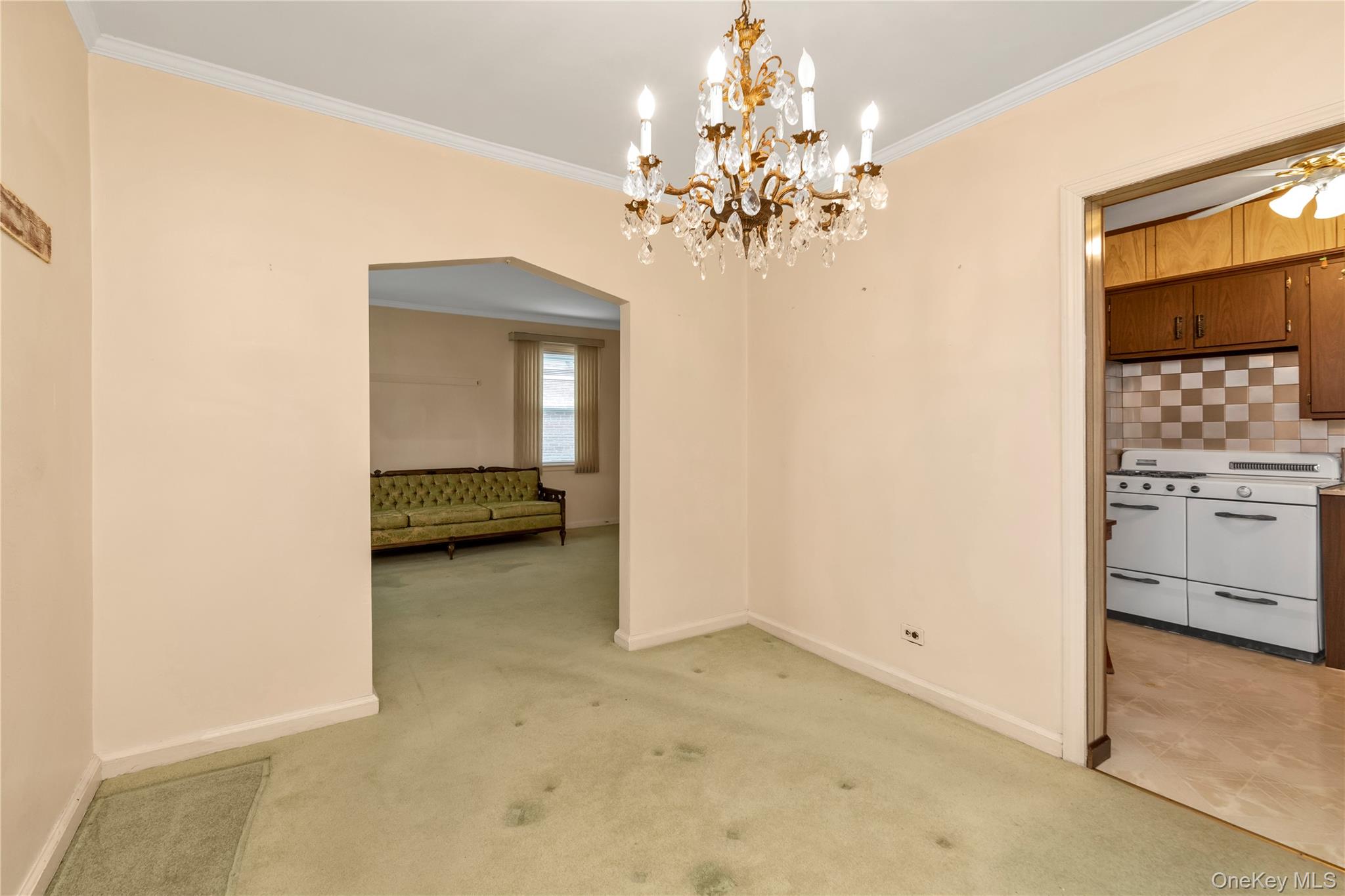 #4 photo, 215 Sheridan Boulevard, Mineola , NY 11501