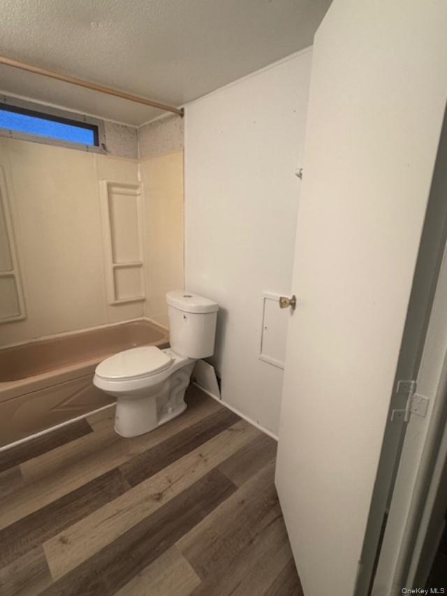 #6 photo, 620 Montauk Highway, Westhampton Beach , NY 11791