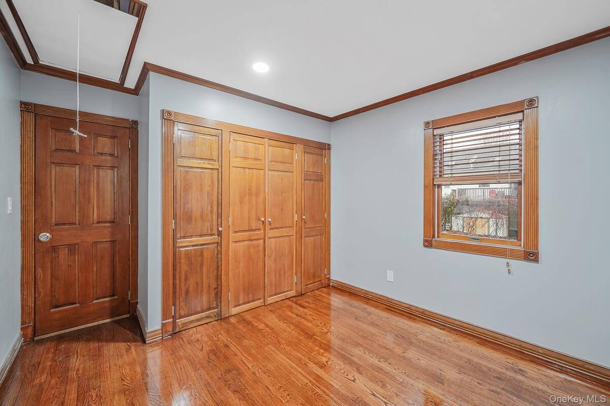 #9 photo, 1 Holbrook Street, Bay Shore , NY 11706