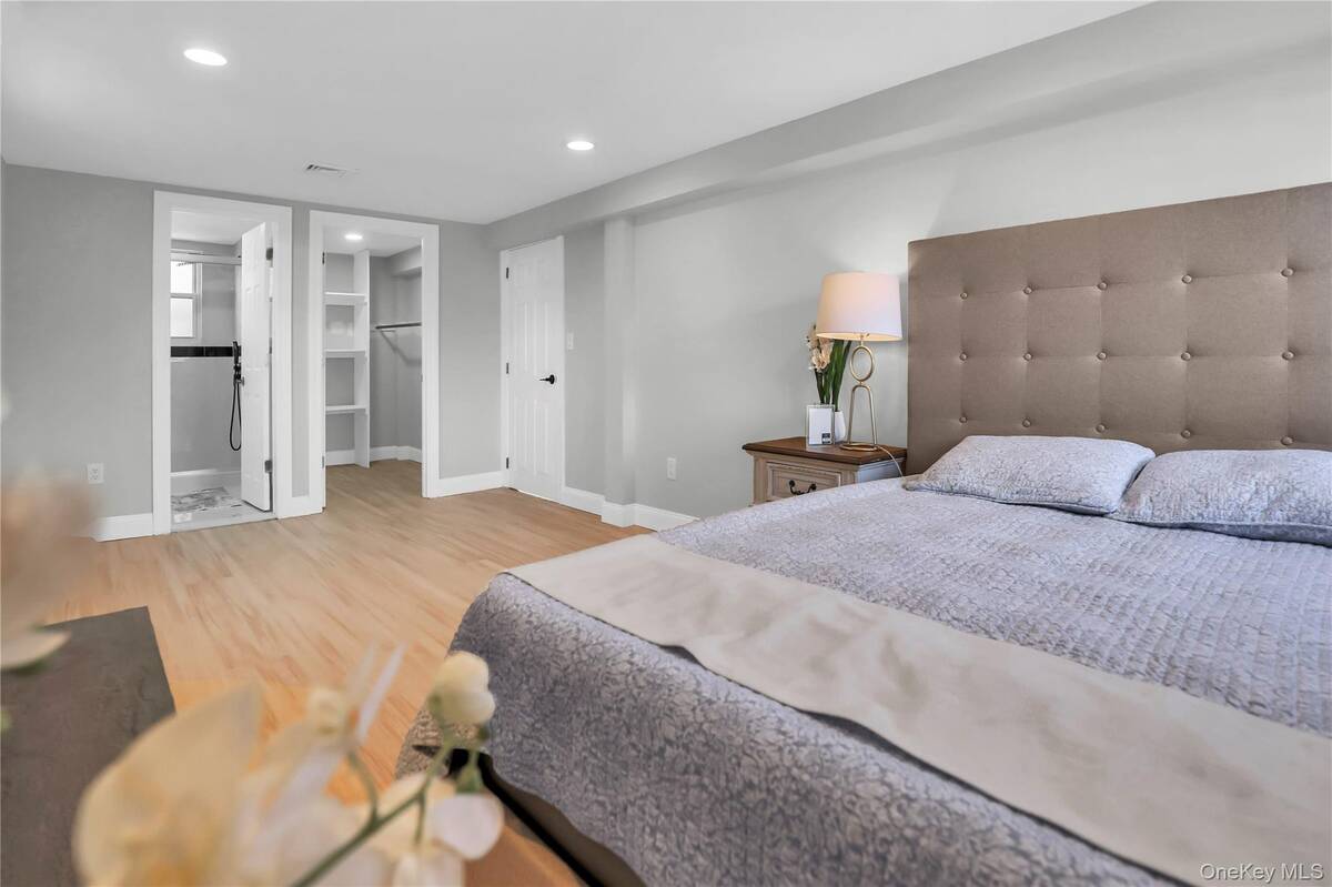 #7 photo, 2 Walnut Drive, ناسو Syosset , NY 11791