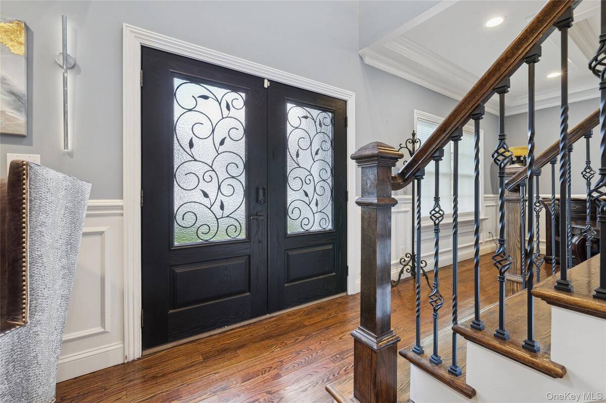 #4 photo, 5 Vernon Street, Plainview , NY 11803