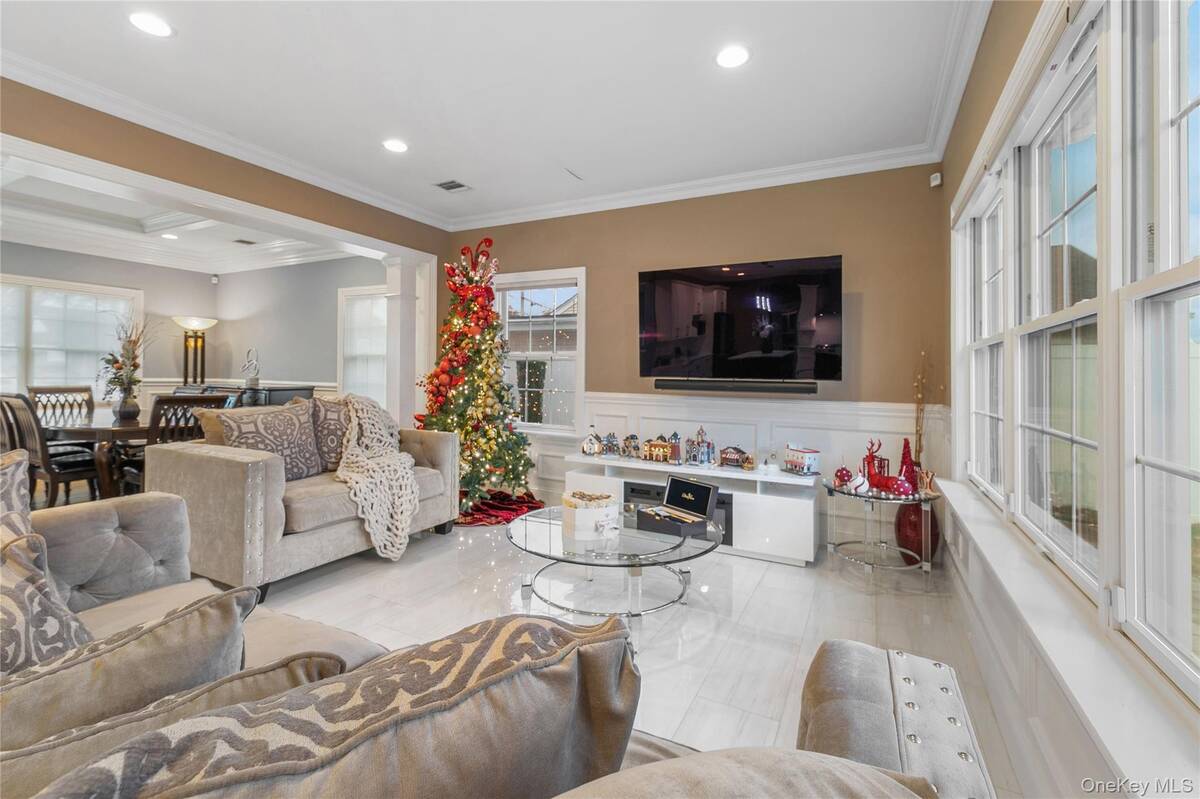 #7 photo, 5 Vernon Street, Plainview , NY 11803