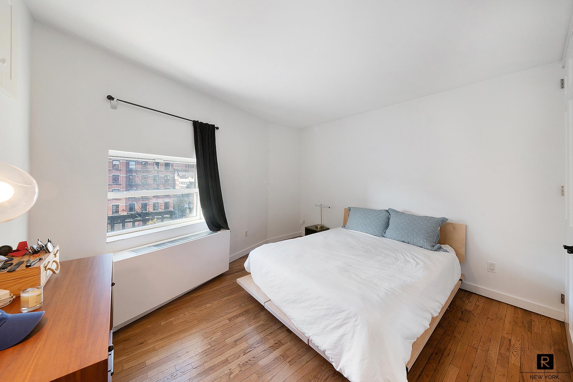 #5 photo, 350 W 14th Street, W. Greenwich Village , NY 10014