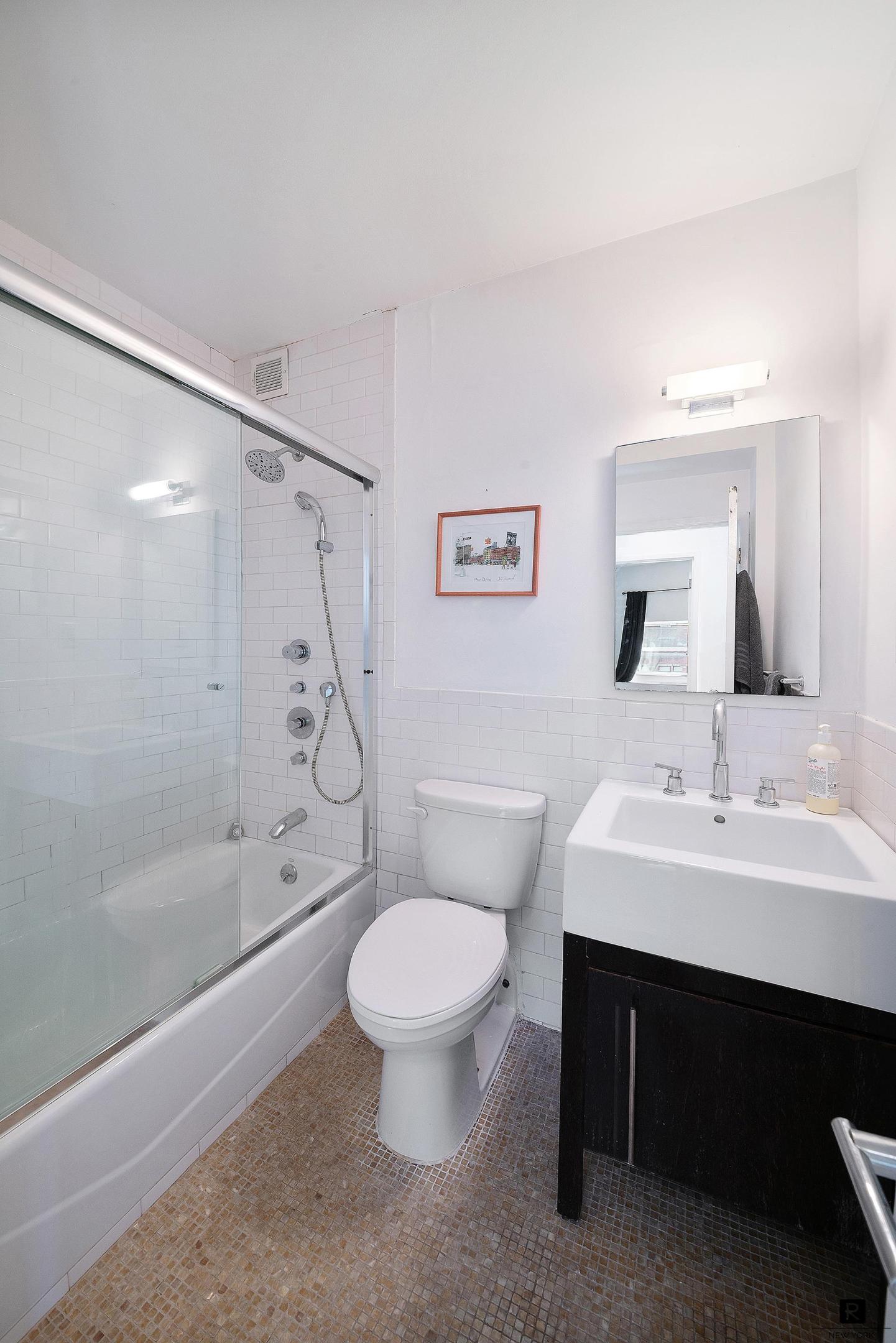 #9 photo, 350 W 14th Street, W. Greenwich Village , NY 10014