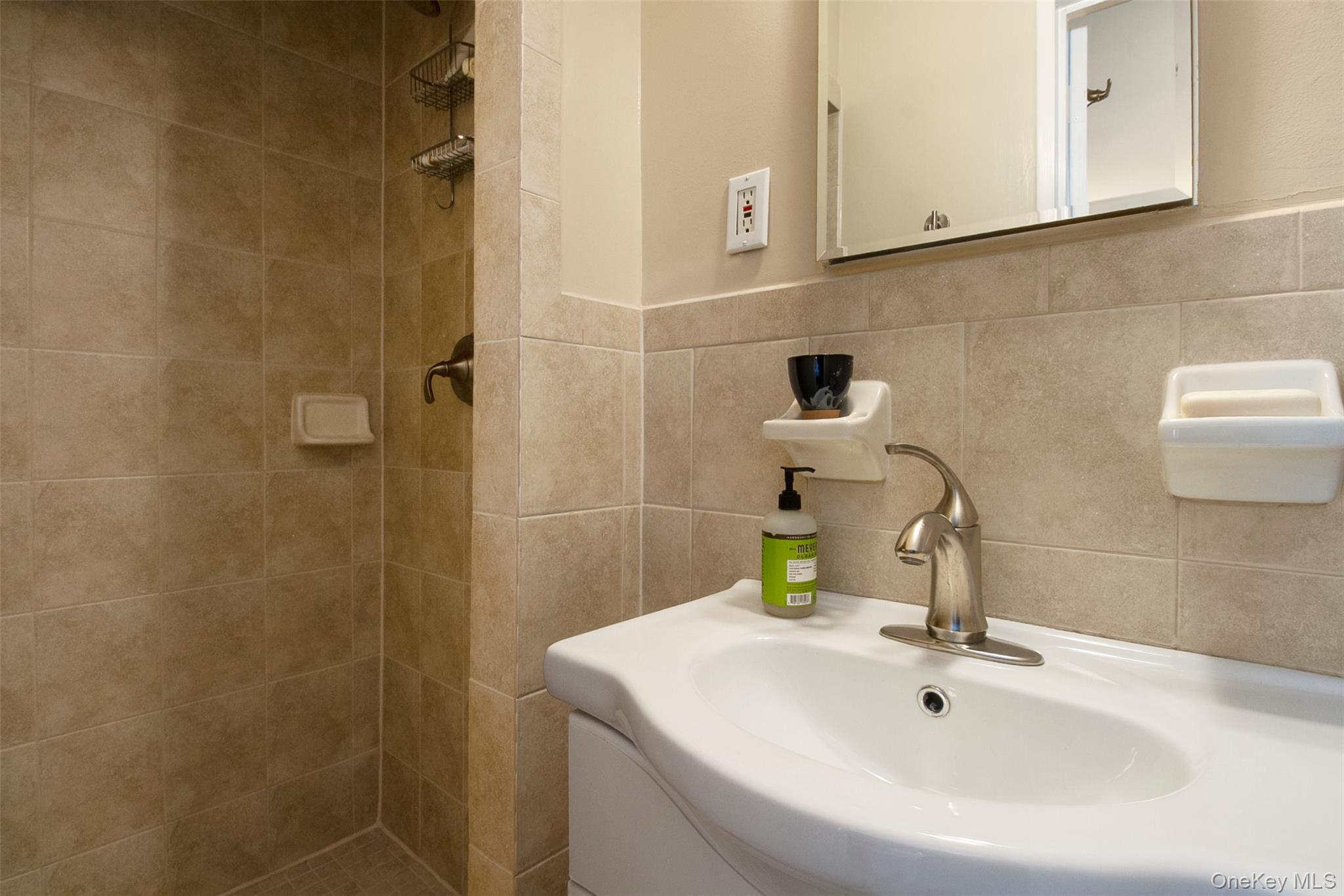 #16 photo, 565 Broadway, Hastings-on-Hudson , NY 10706