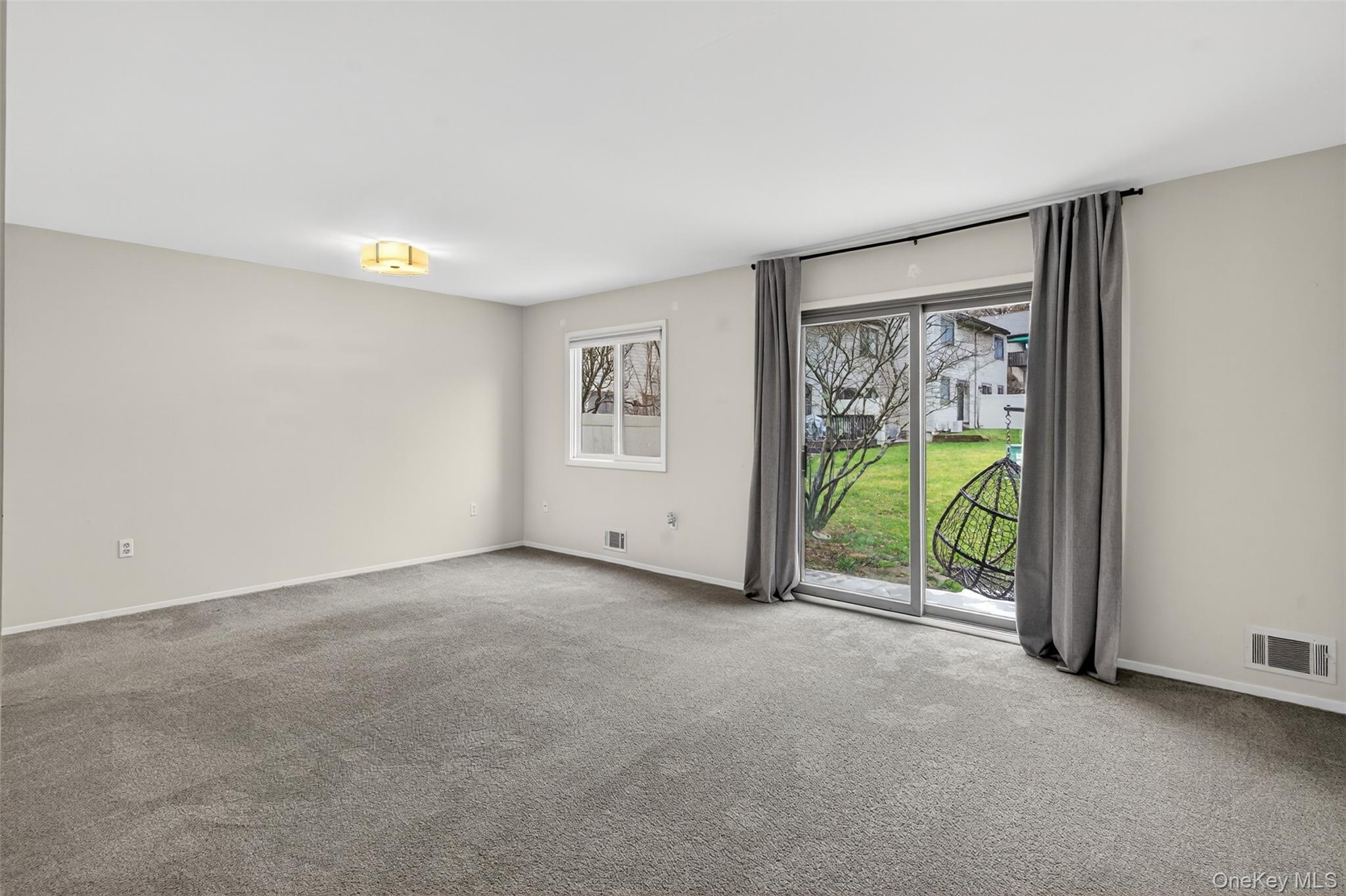 #10 photo, 8 Knightsbridge, Poughkeepsie , NY 12603