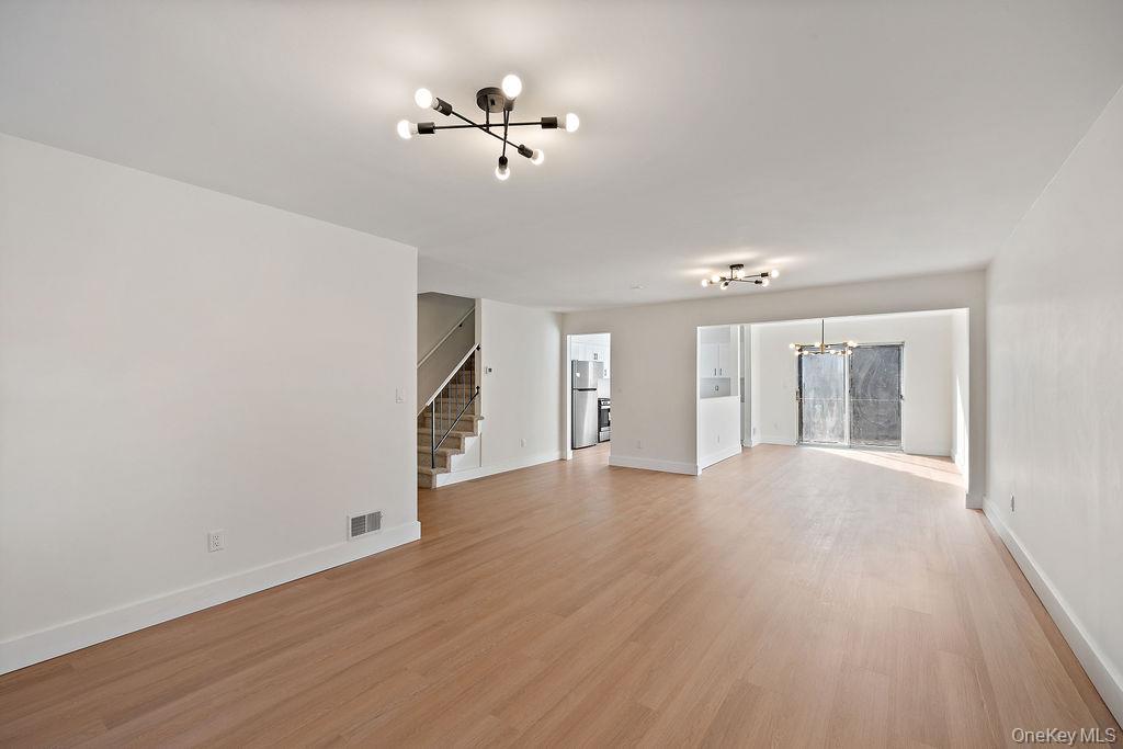 #13 photo, 482 Iroquois Court, Suffern , NY 10901