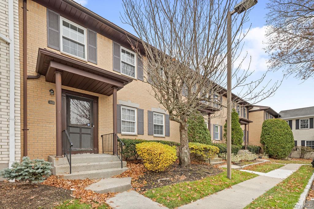 #2 photo, 482 Iroquois Court, Suffern , NY 10901