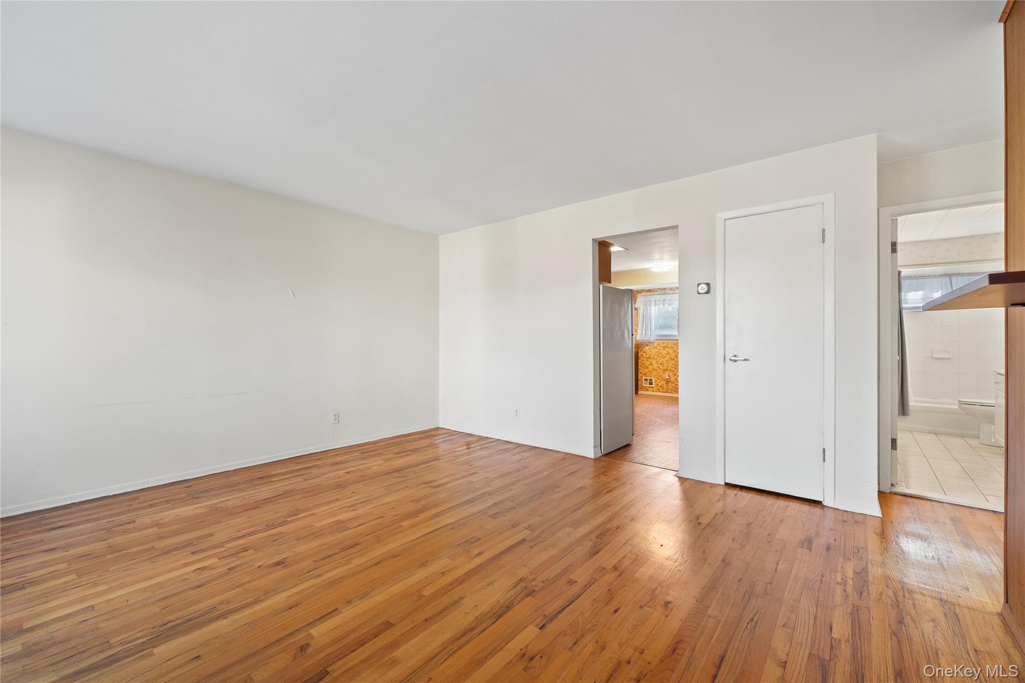 #11 photo, 696 Bohemia Parkway, Sayville , NY 11782