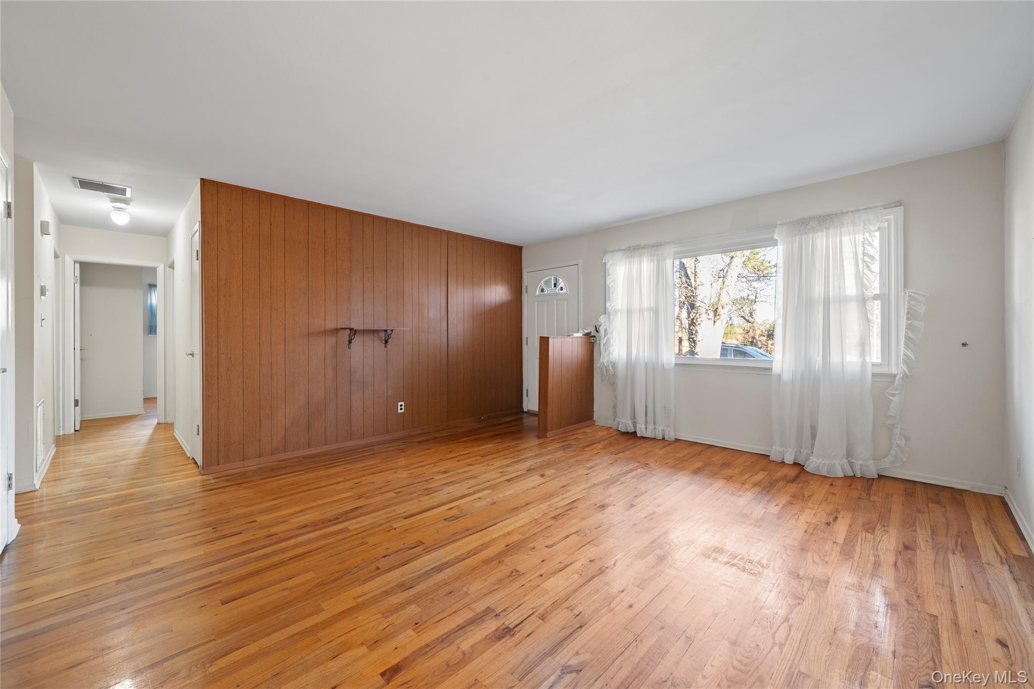 #13 photo, 696 Bohemia Parkway, Sayville , NY 11782