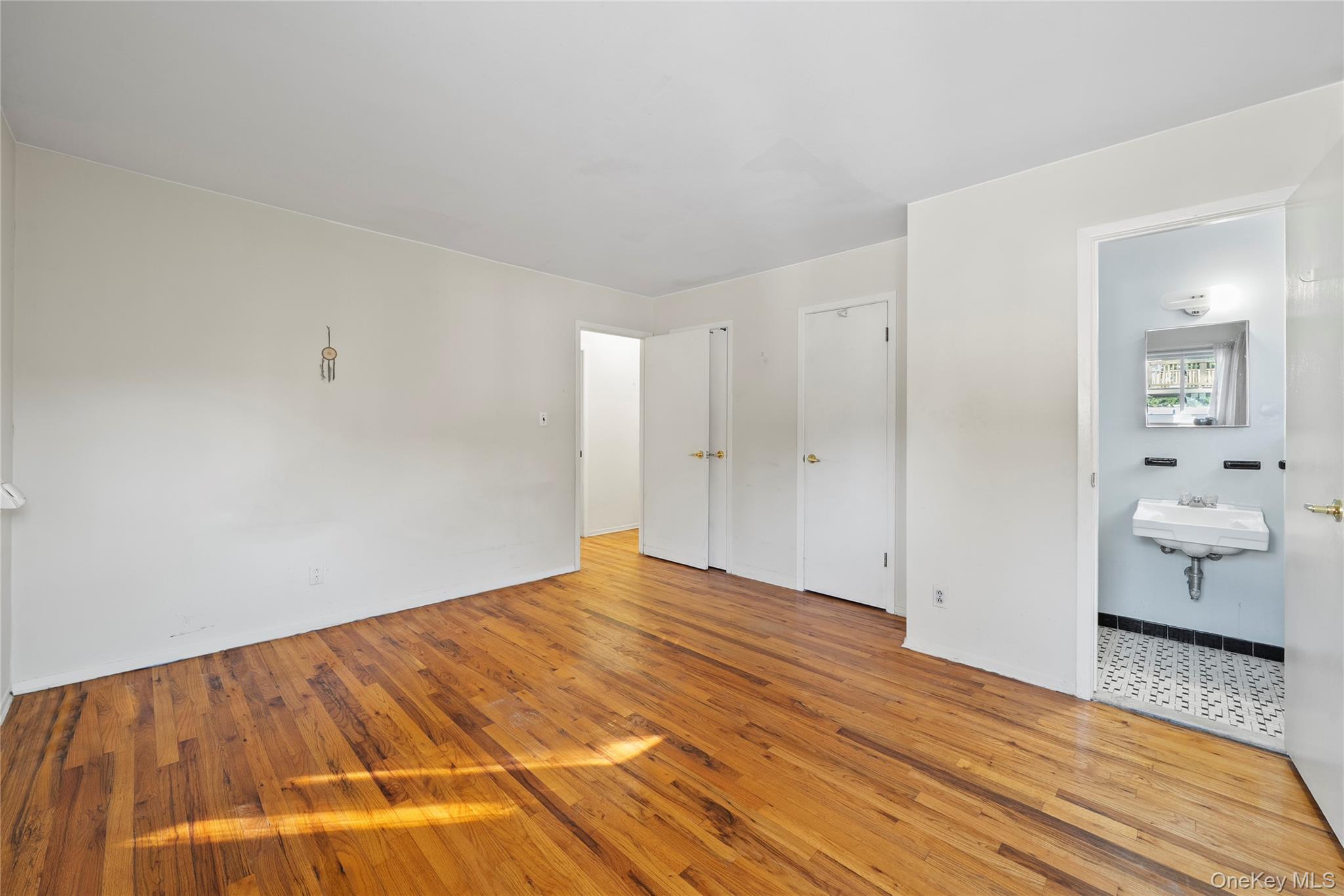 #15 photo, 696 Bohemia Parkway, Sayville , NY 11782