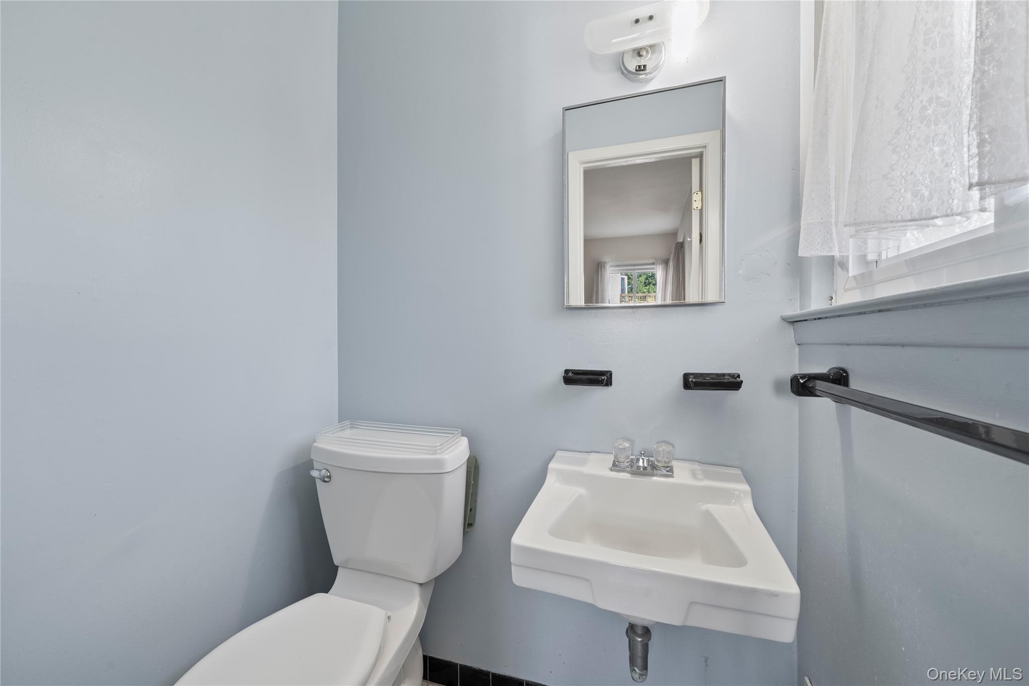 #18 photo, 696 Bohemia Parkway, Sayville , NY 11782