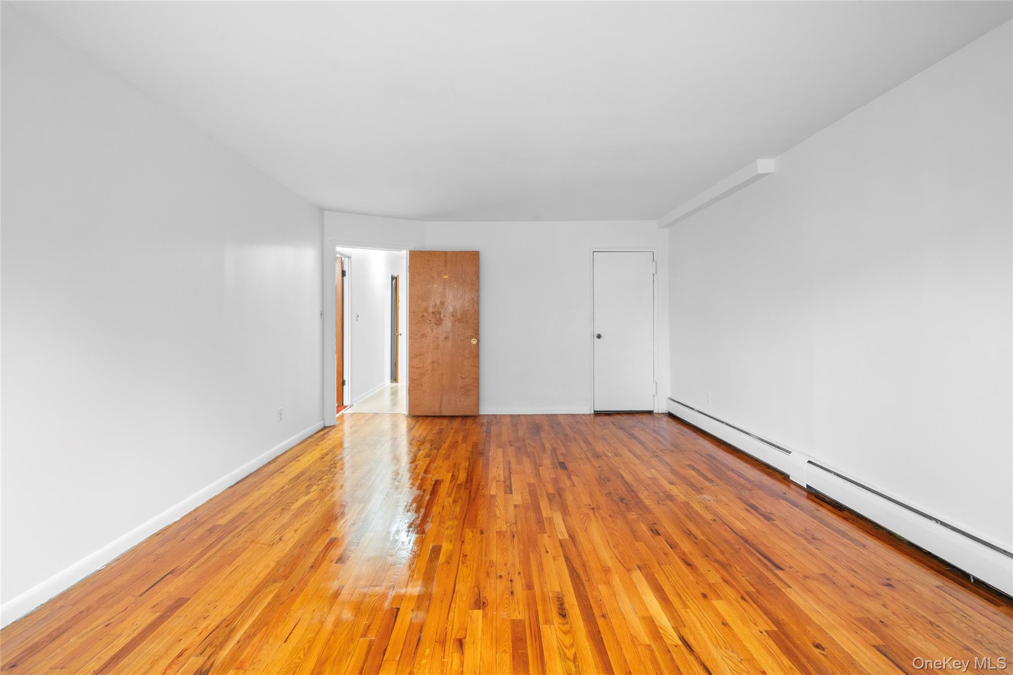 #4 photo, 178-59 Wexford Terrace, Jamaica Hills , NY 11432