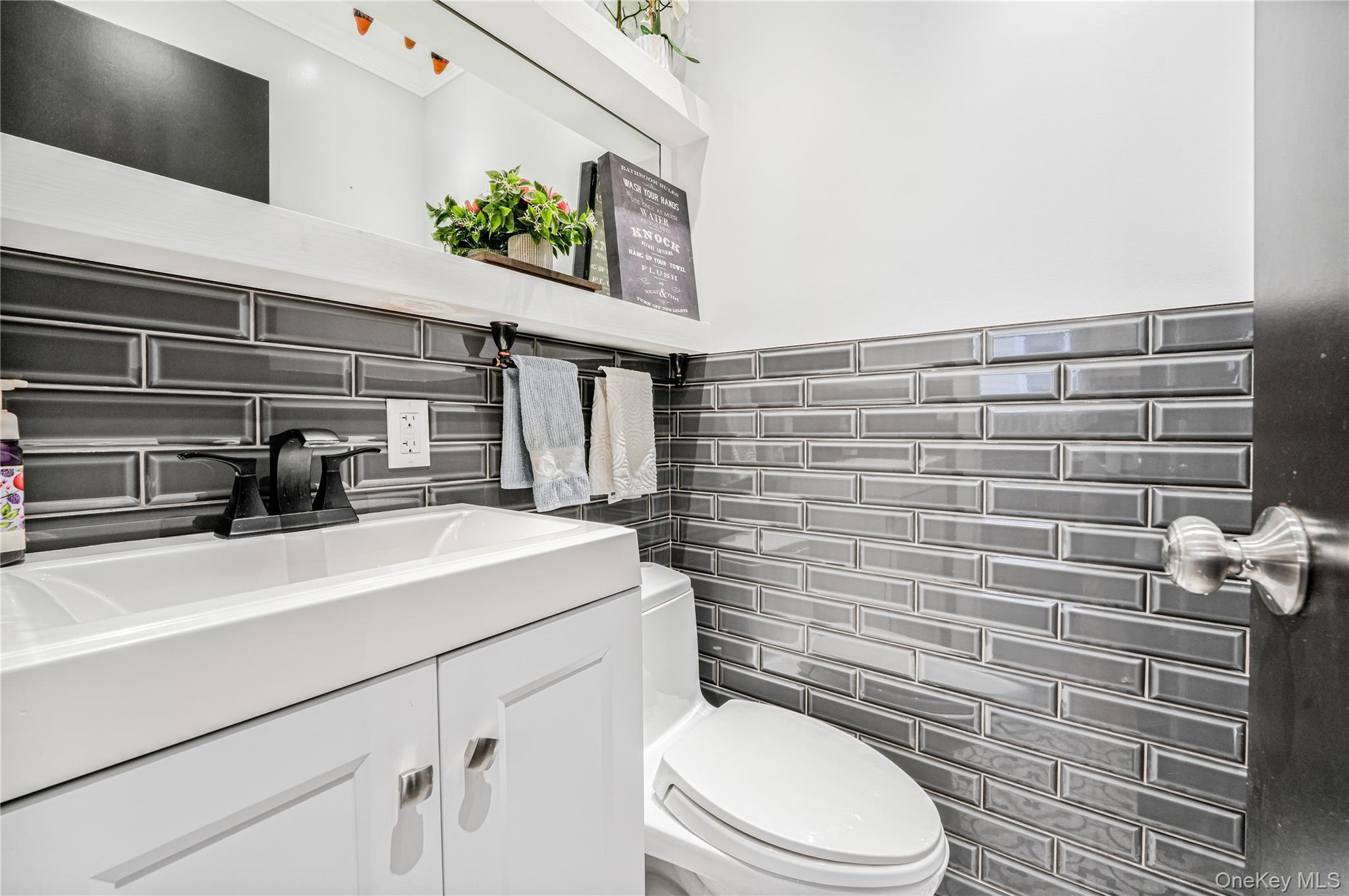 #12 photo, 81 Houston street, Staten Island , NY 10302