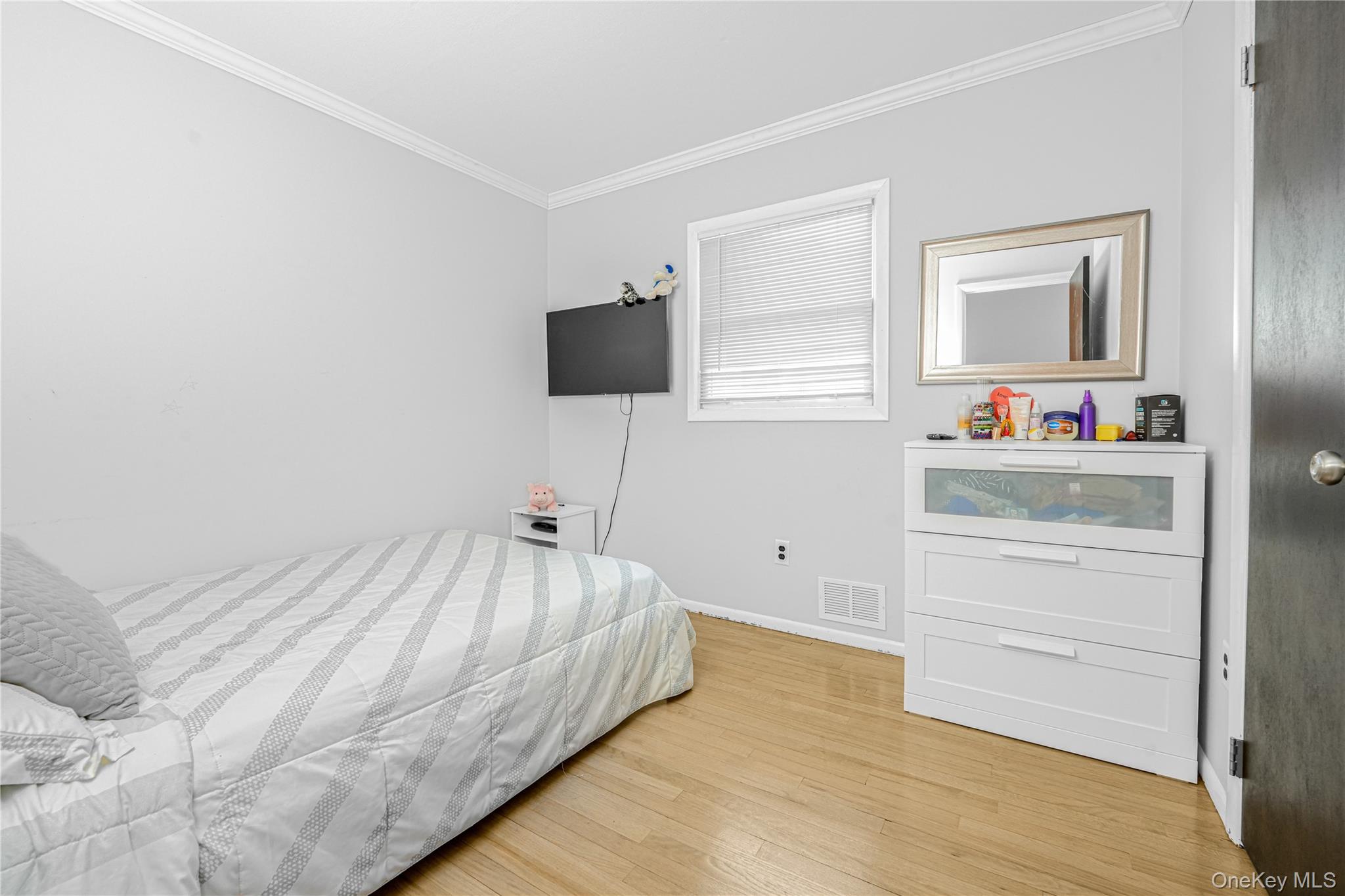 #18 photo, 81 Houston street, Staten Island , NY 10302