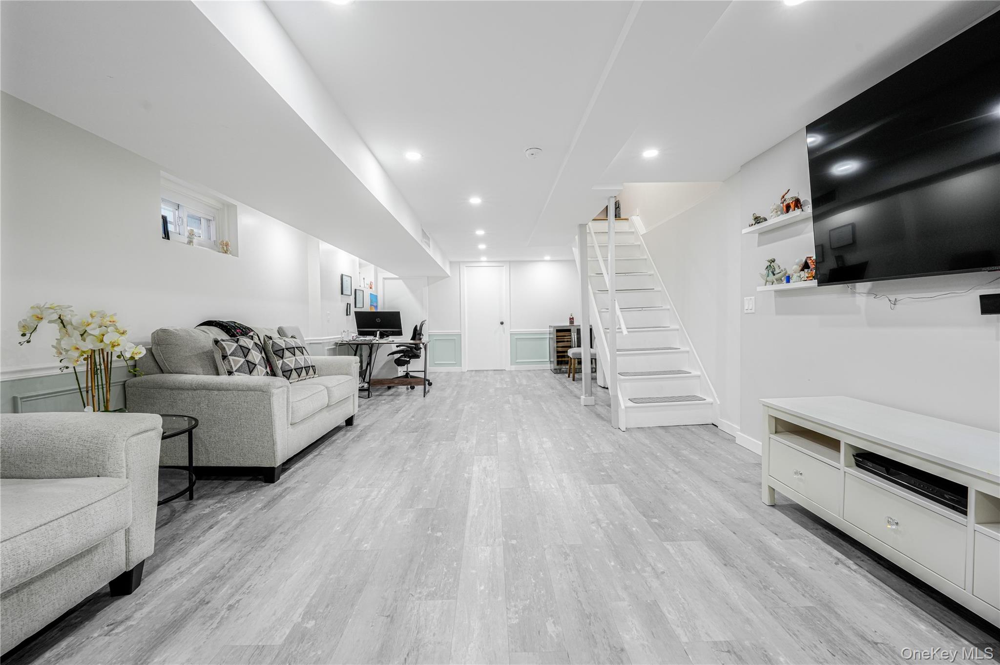 #20 photo, 81 Houston street, Staten Island , NY 10302