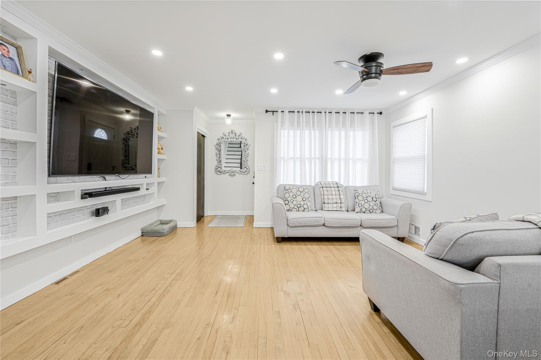 #3 photo, 81 Houston street, Staten Island , NY 10302