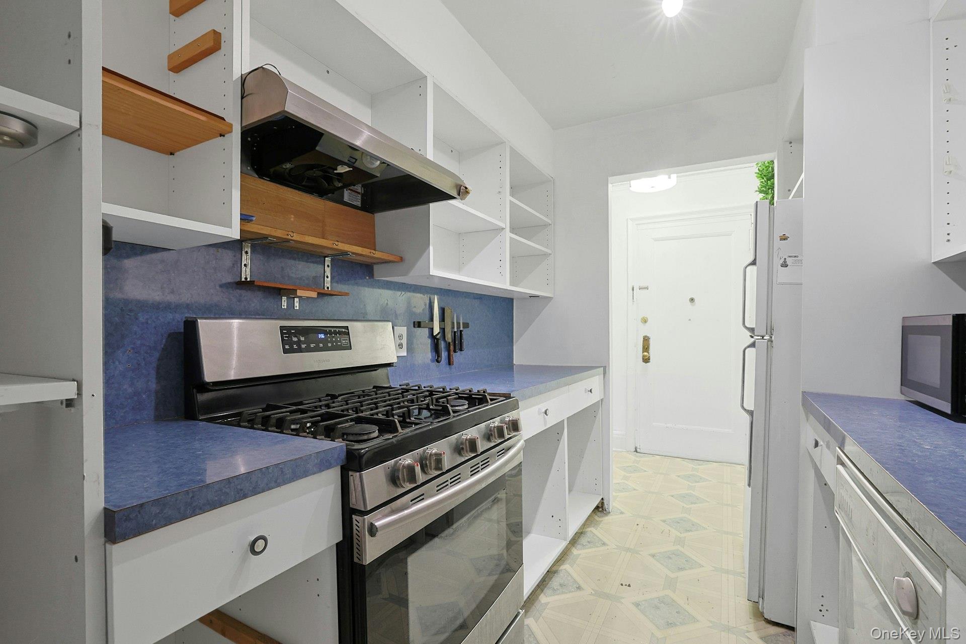 #14 photo, 1273 North Avenue, New Rochelle , NY 10804