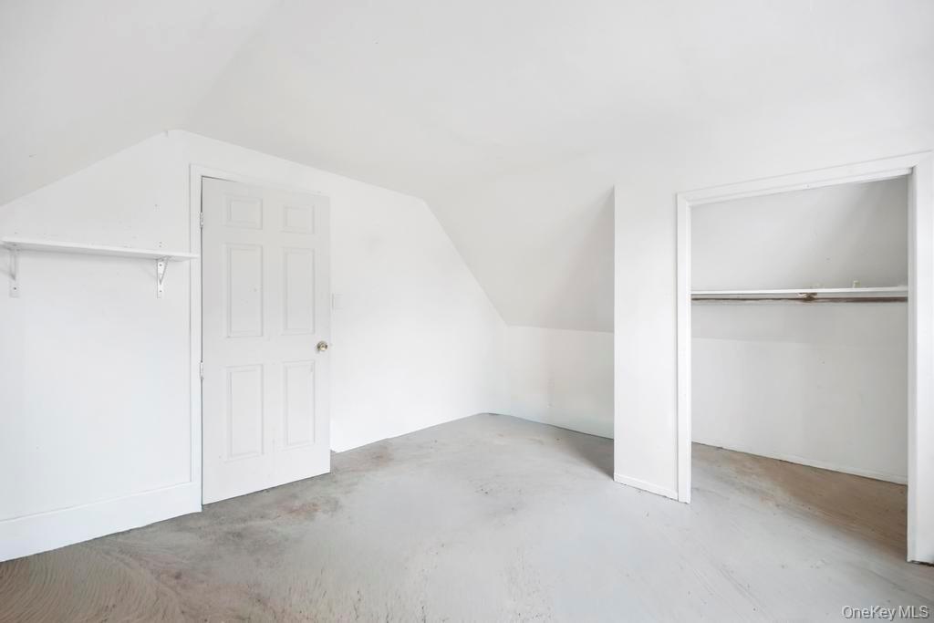 #11 photo, 143 Blacksmith Road, ناسو Levittown , NY 11756