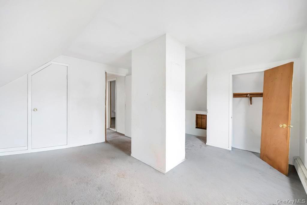 #12 photo, 143 Blacksmith Road, ناسو Levittown , NY 11756