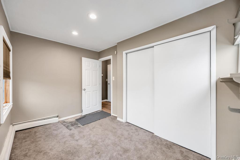 #14 photo, 143 Blacksmith Road, ناسو Levittown , NY 11756