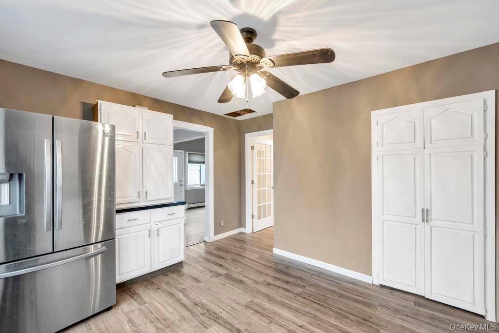 #2 photo, 143 Blacksmith Road, ناسو Levittown , NY 11756