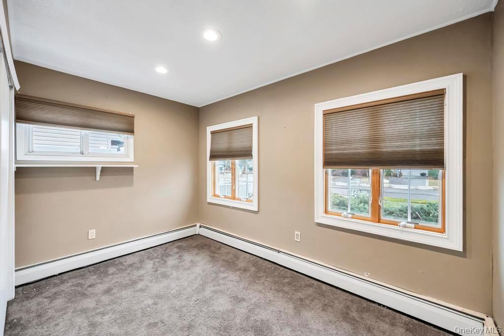 #3 photo, 143 Blacksmith Road, ناسو Levittown , NY 11756