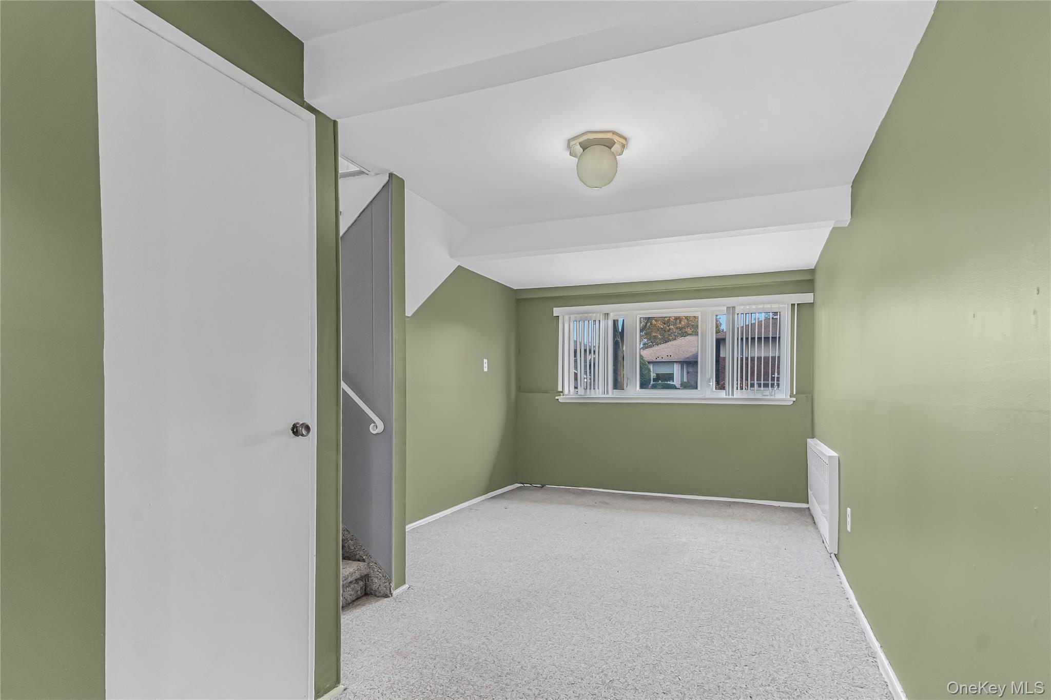 #18 photo, 2 Deer Path Lane, Syosset , NY 11791