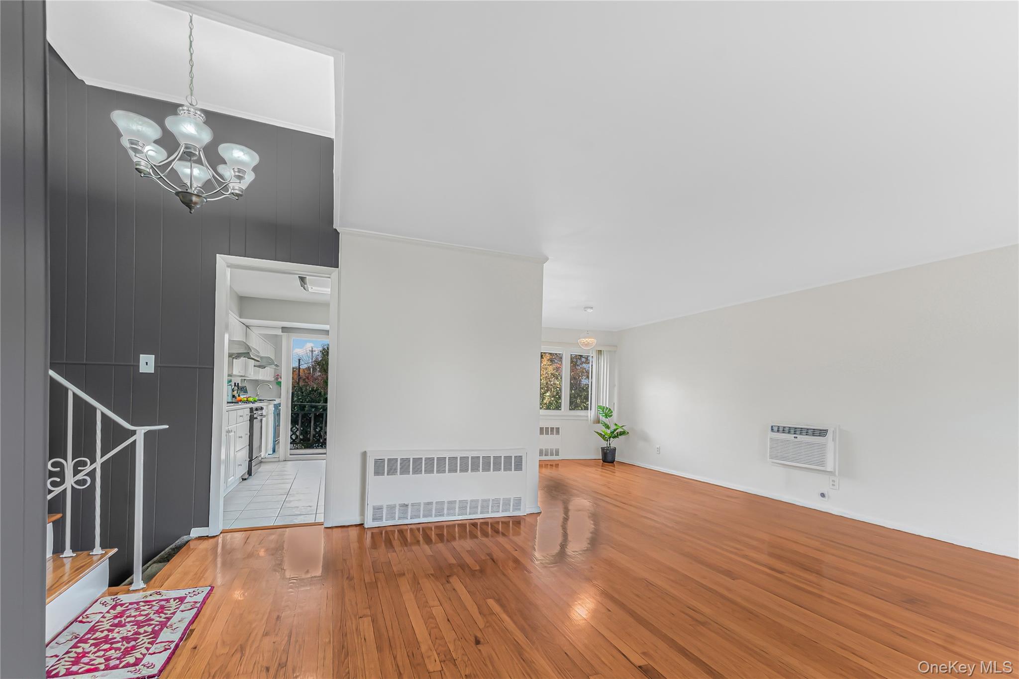 #2 photo, 2 Deer Path Lane, Syosset , NY 11791