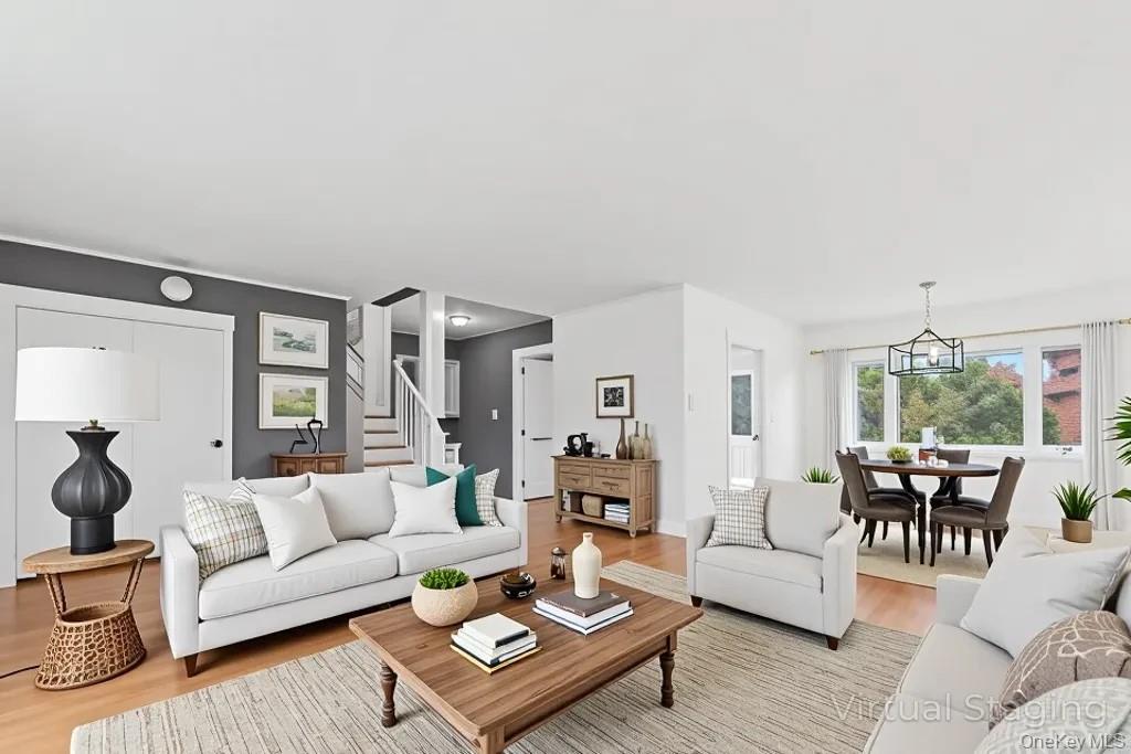 #5 photo, 2 Deer Path Lane, Syosset , NY 11791