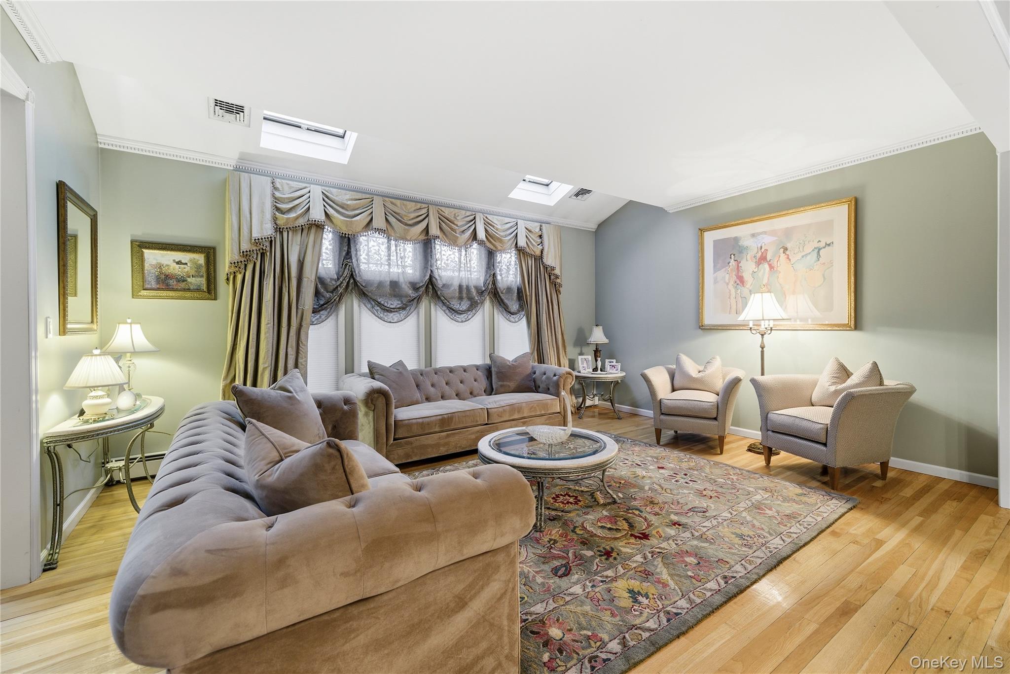 #11 photo, 3056 Valentine Place, Wantagh , NY 11793