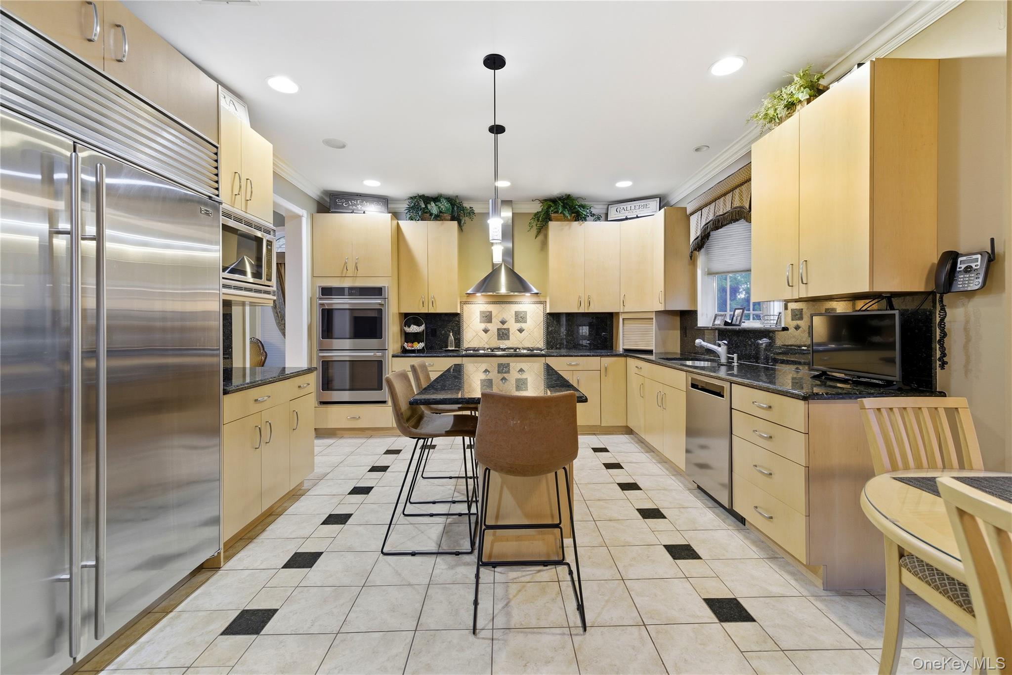 #14 photo, 3056 Valentine Place, Wantagh , NY 11793