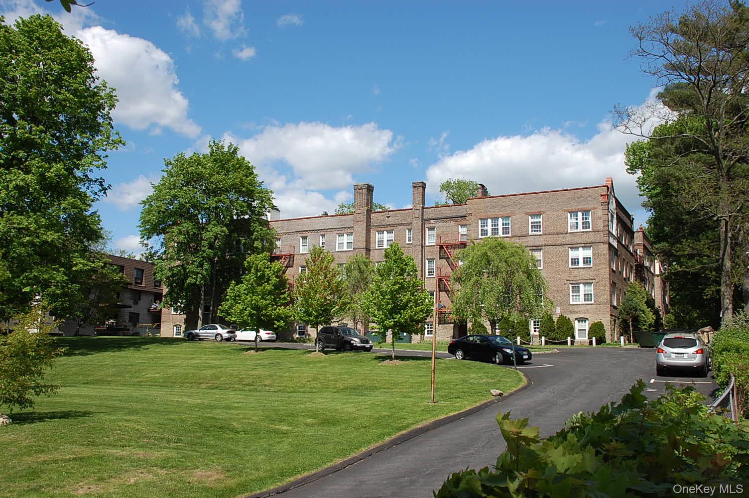 #16 photo, 83 N Broadway, White Plains , NY 10603